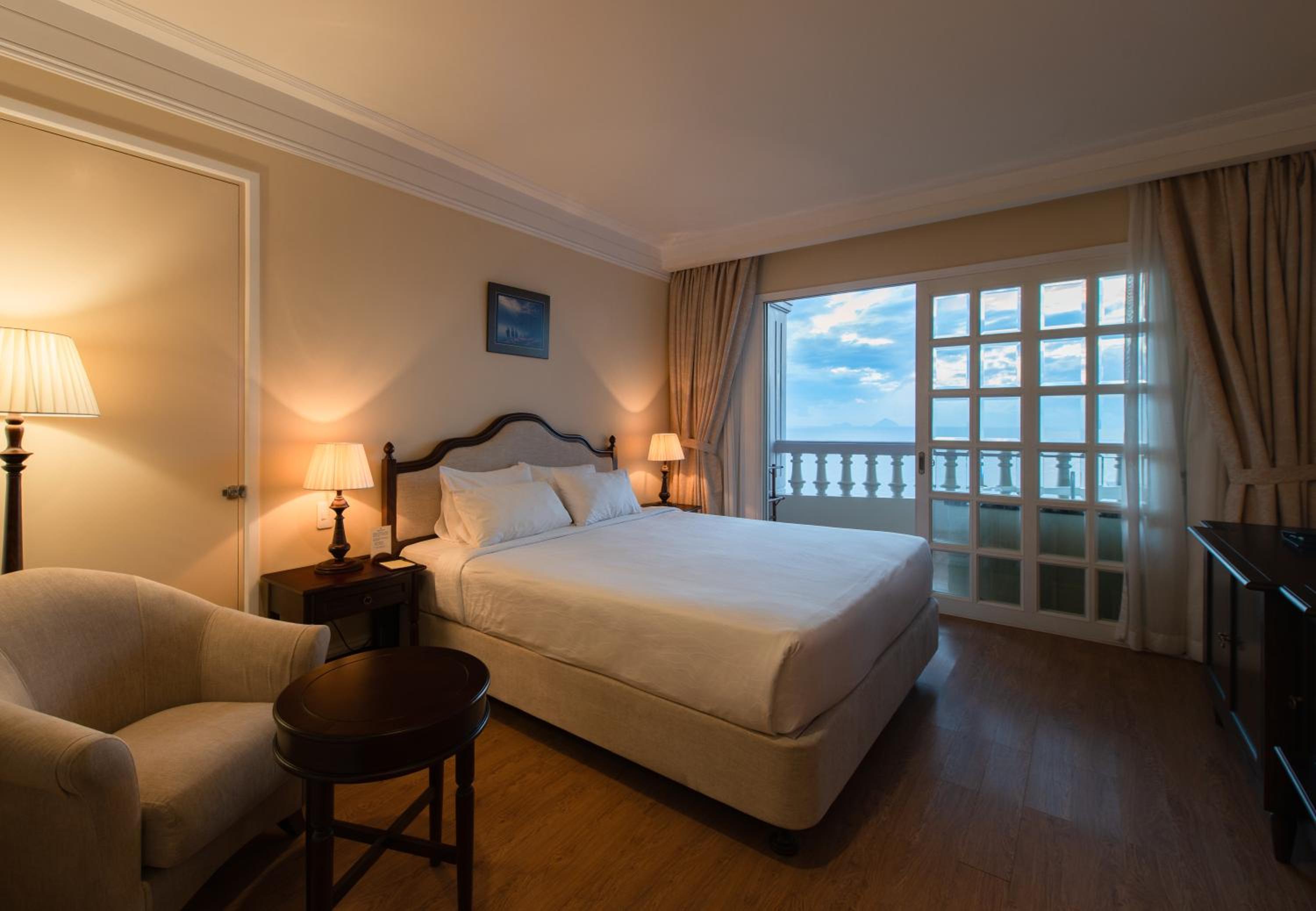 Grand Ocean King with Balcony - Photo 5