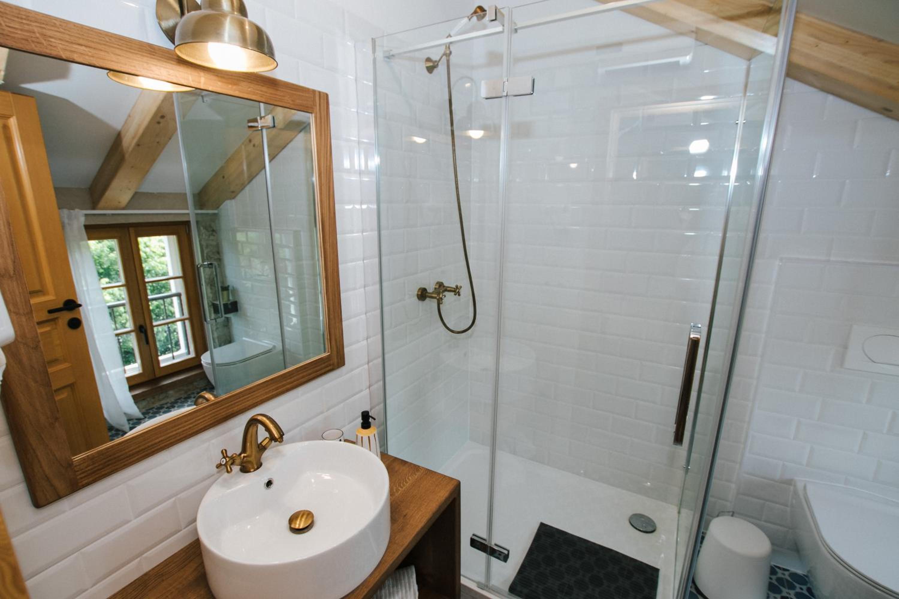 Superior King Room - Photo 32