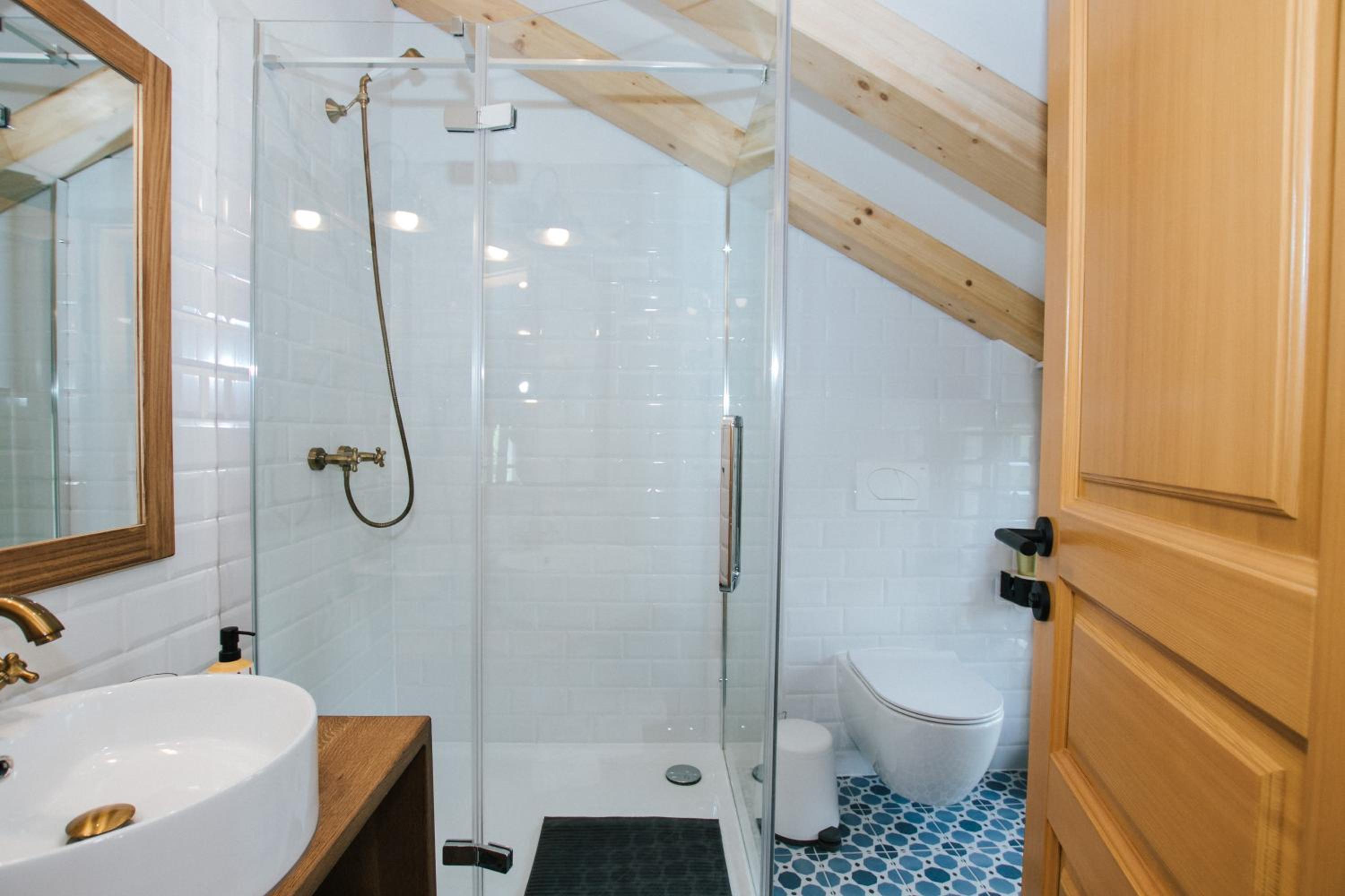 Superior King Room - Photo 24