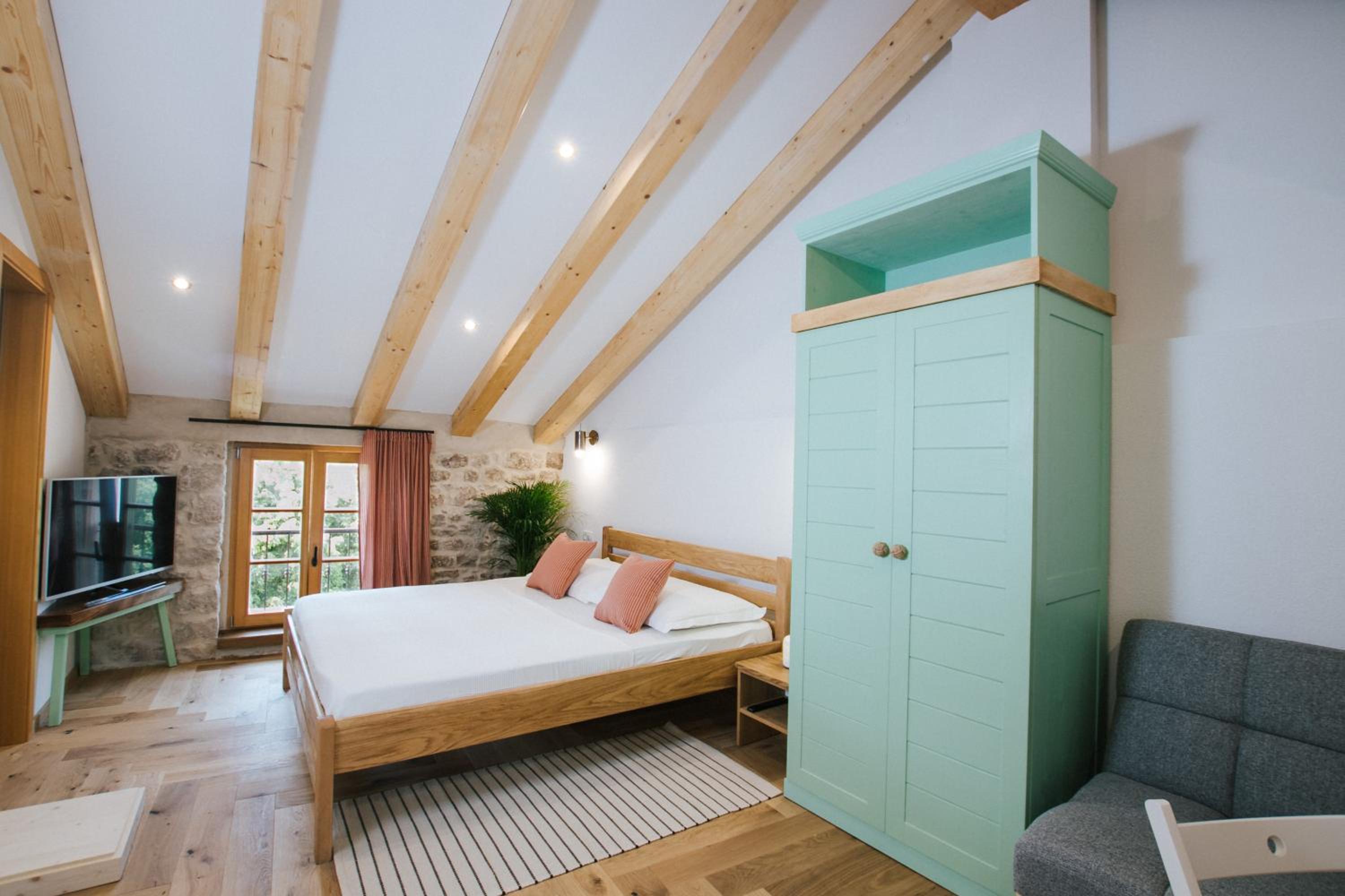Superior King Room - Photo 1
