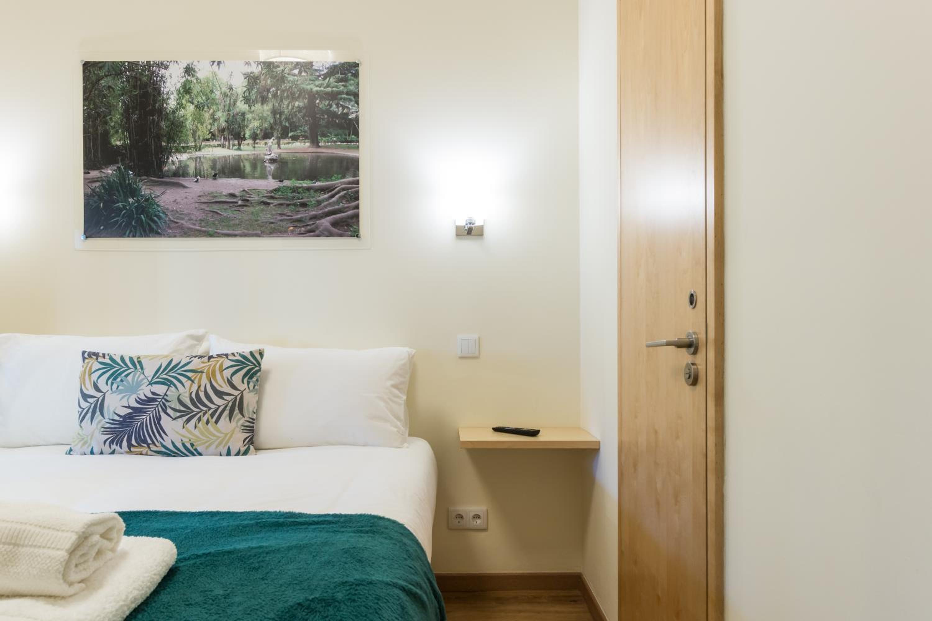 Three-Bedroom Apartment - Photo 4