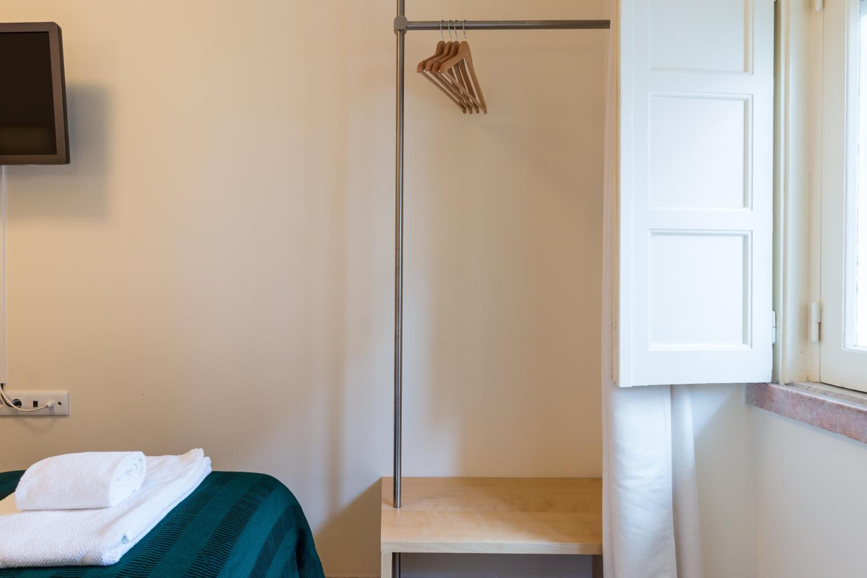 Three-Bedroom Apartment - Photo 8