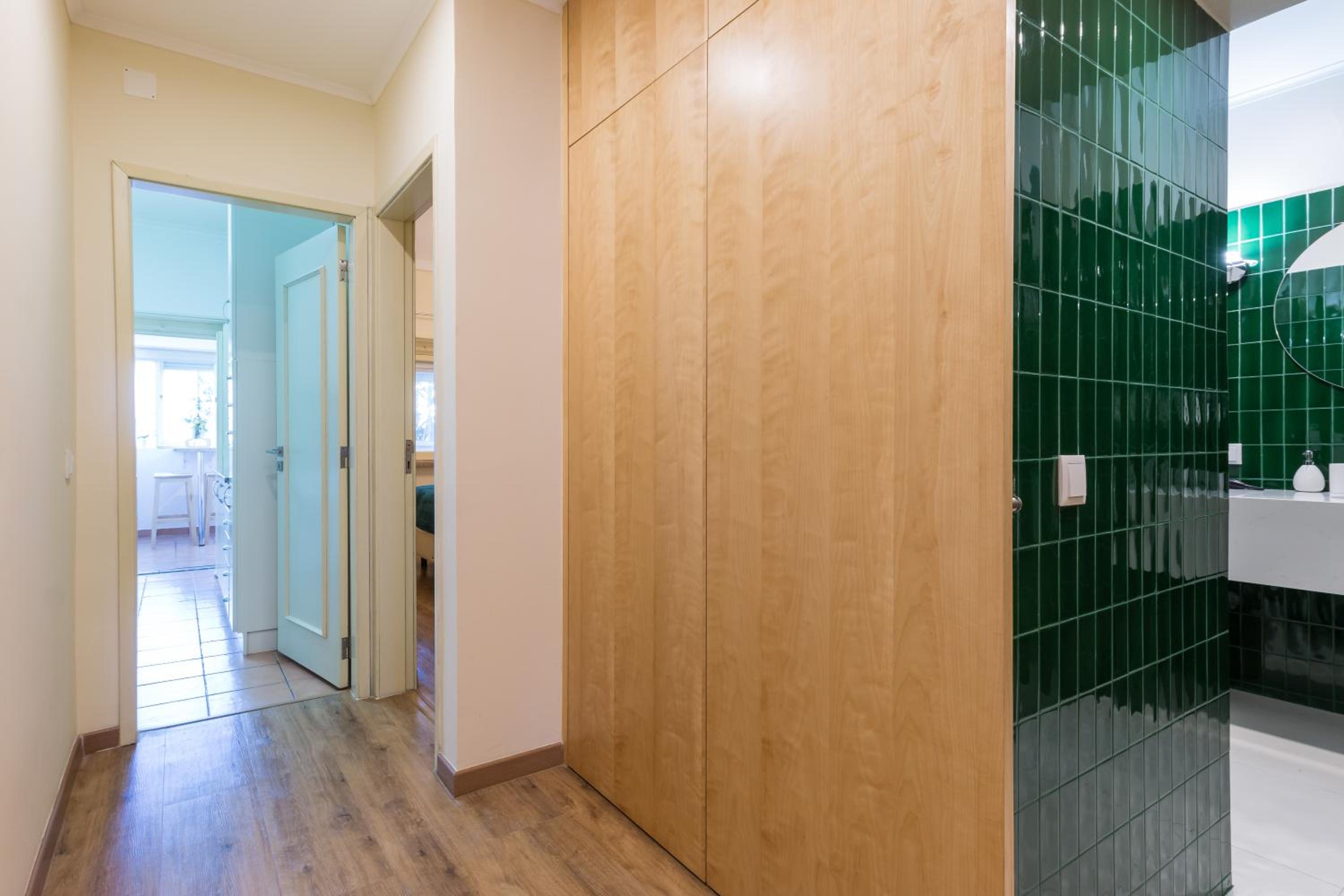 Three-Bedroom Apartment - Photo 35