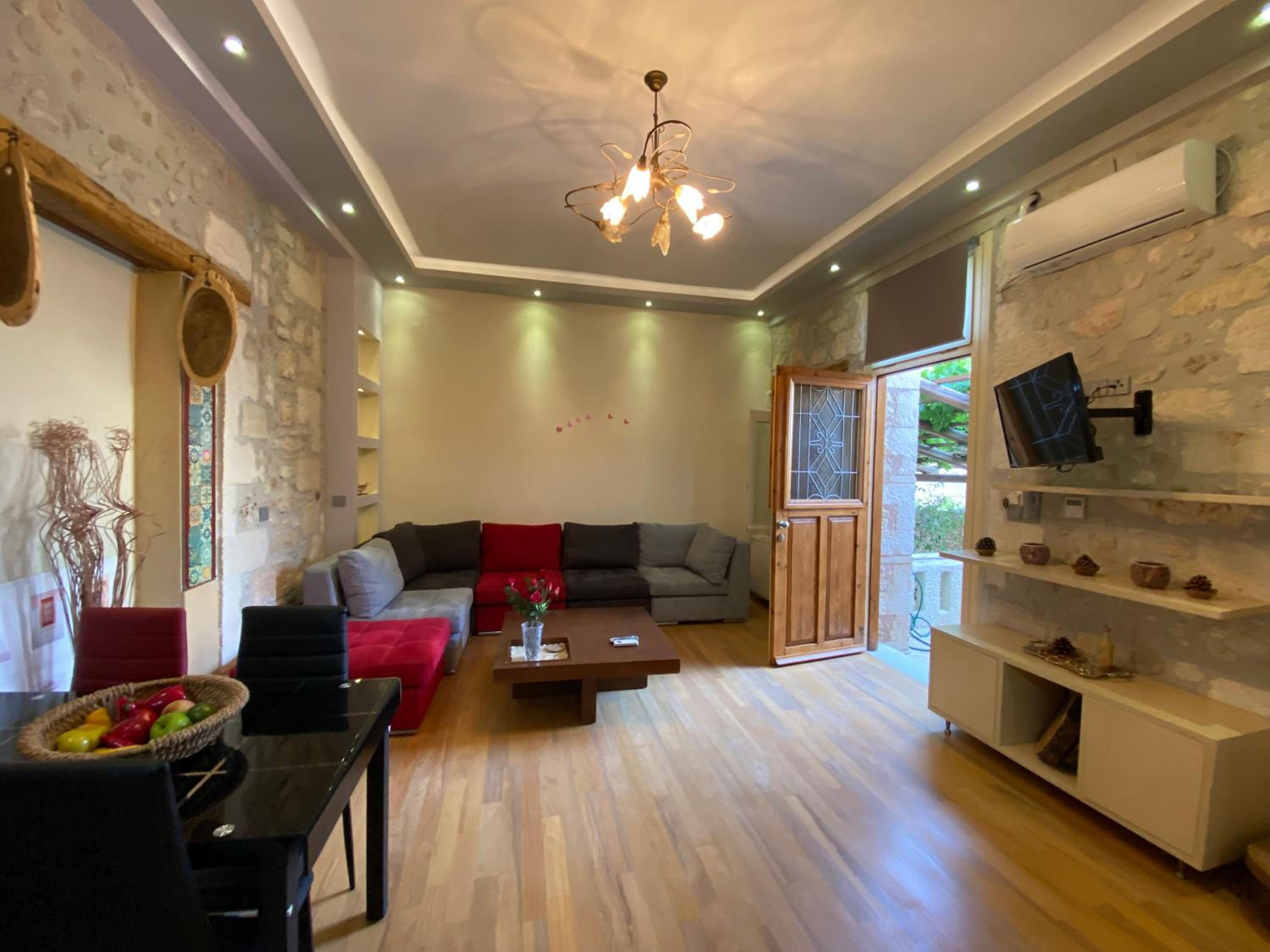 Superior One-Bedroom Apartment with Terrace - Garden View