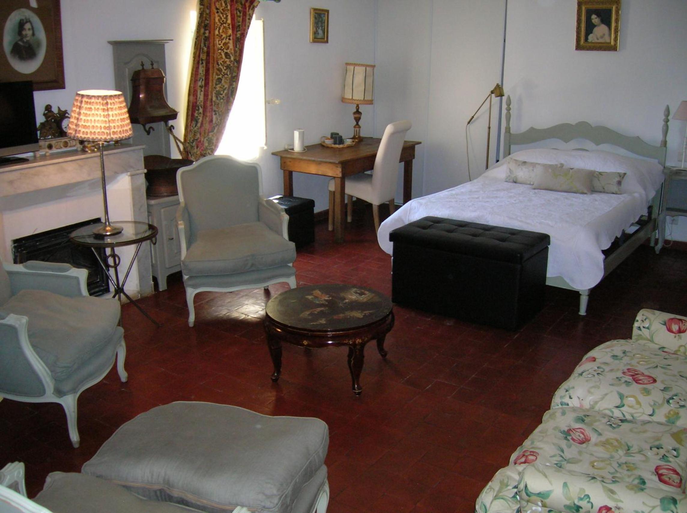 Suite (2 Adults) photo 1