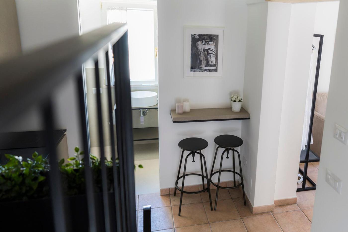 One-Bedroom House - Photo 11
