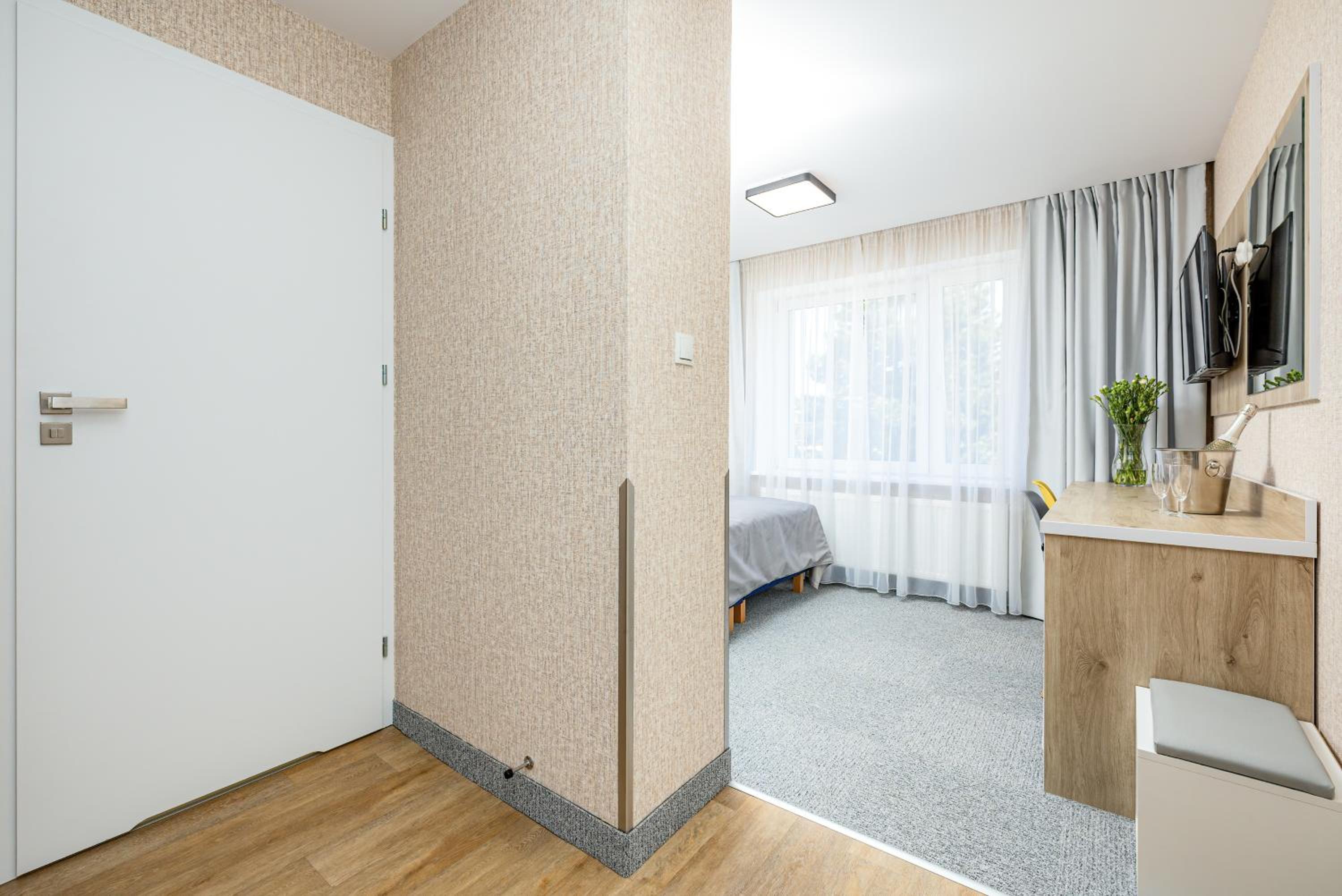 Deluxe Double Room photo 3