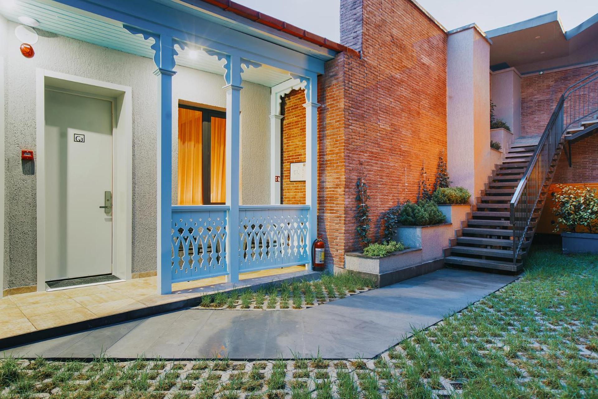 Double Room with Patio - Photo 9