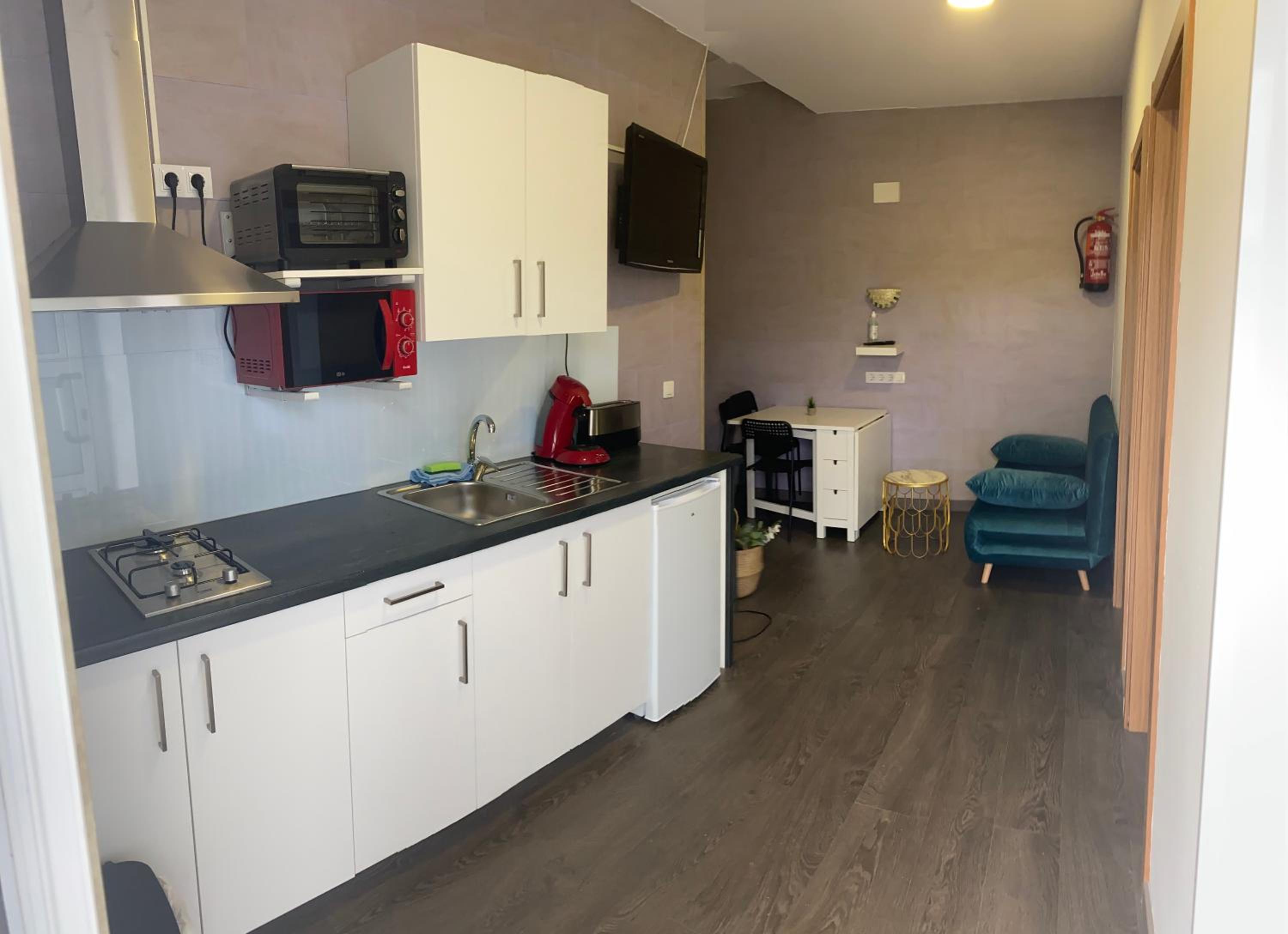 Apartment with River View - Photo 8