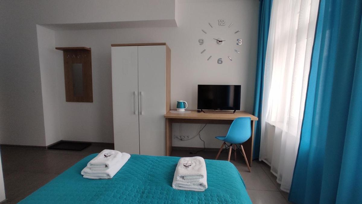 Budget Double Room photo 3