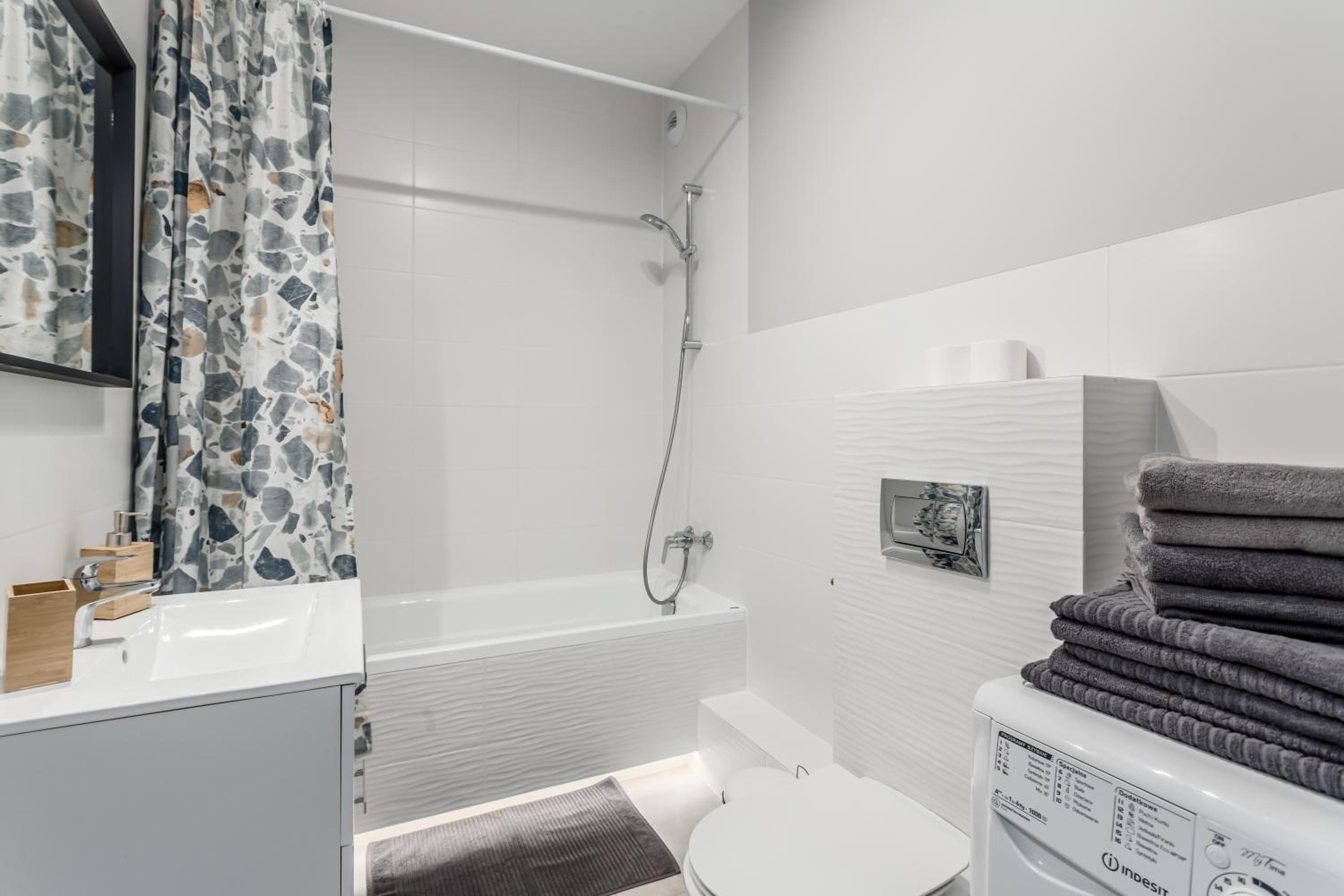 Deluxe Apartment - Photo 9