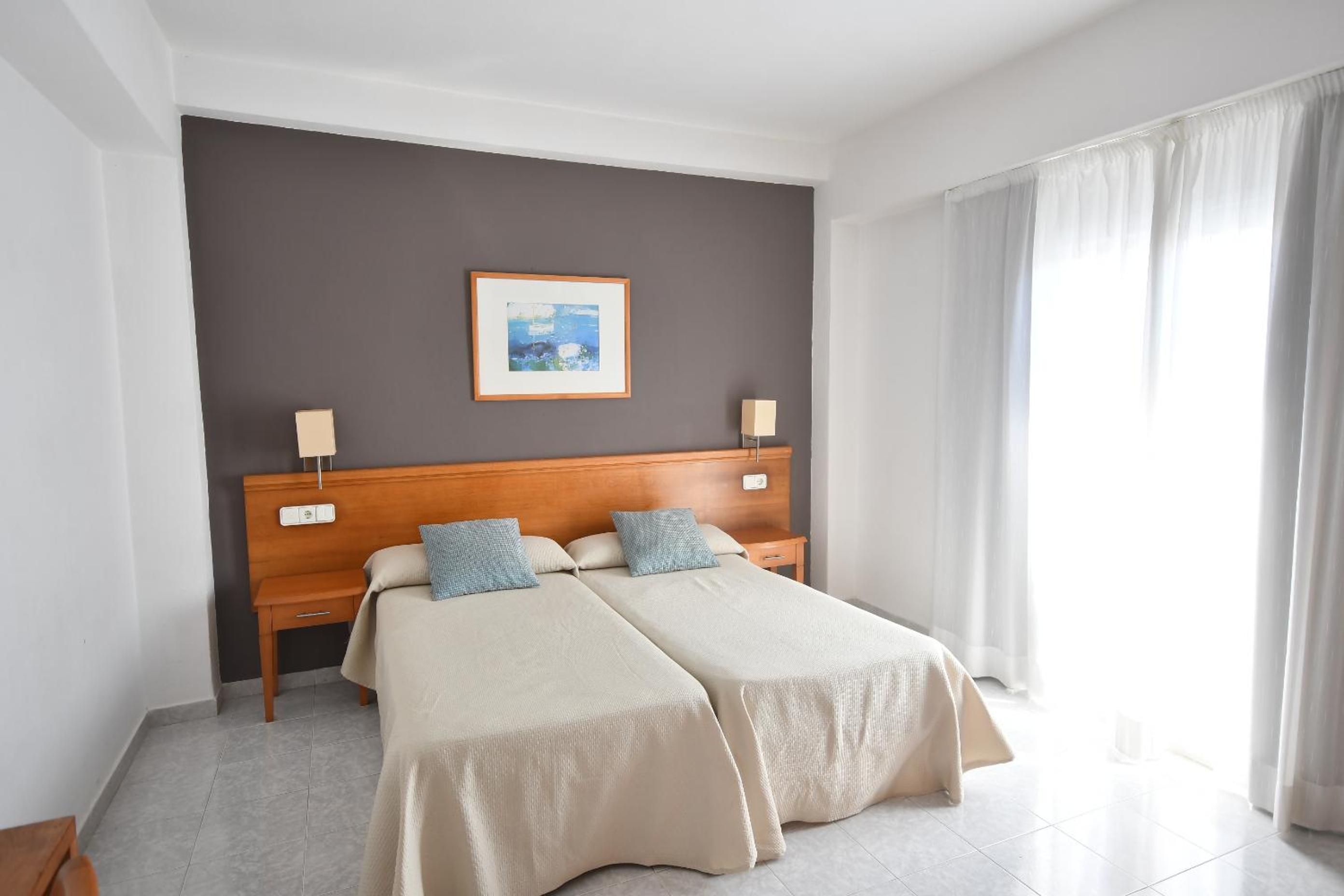Standard Double or Twin Room with Balcony photo 2