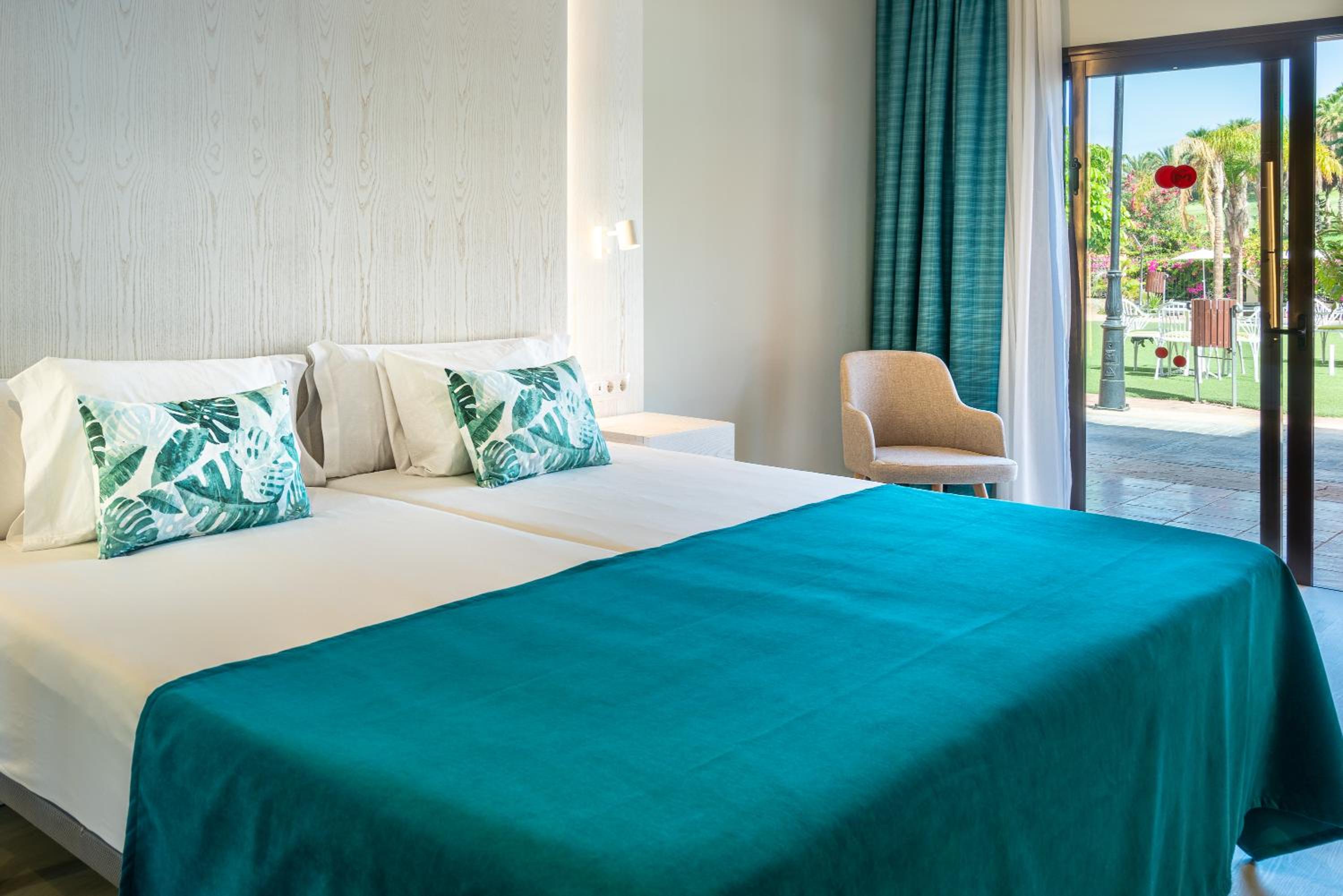 Apartamento Superior con Terraza (2 Adultos + 1 Niño)