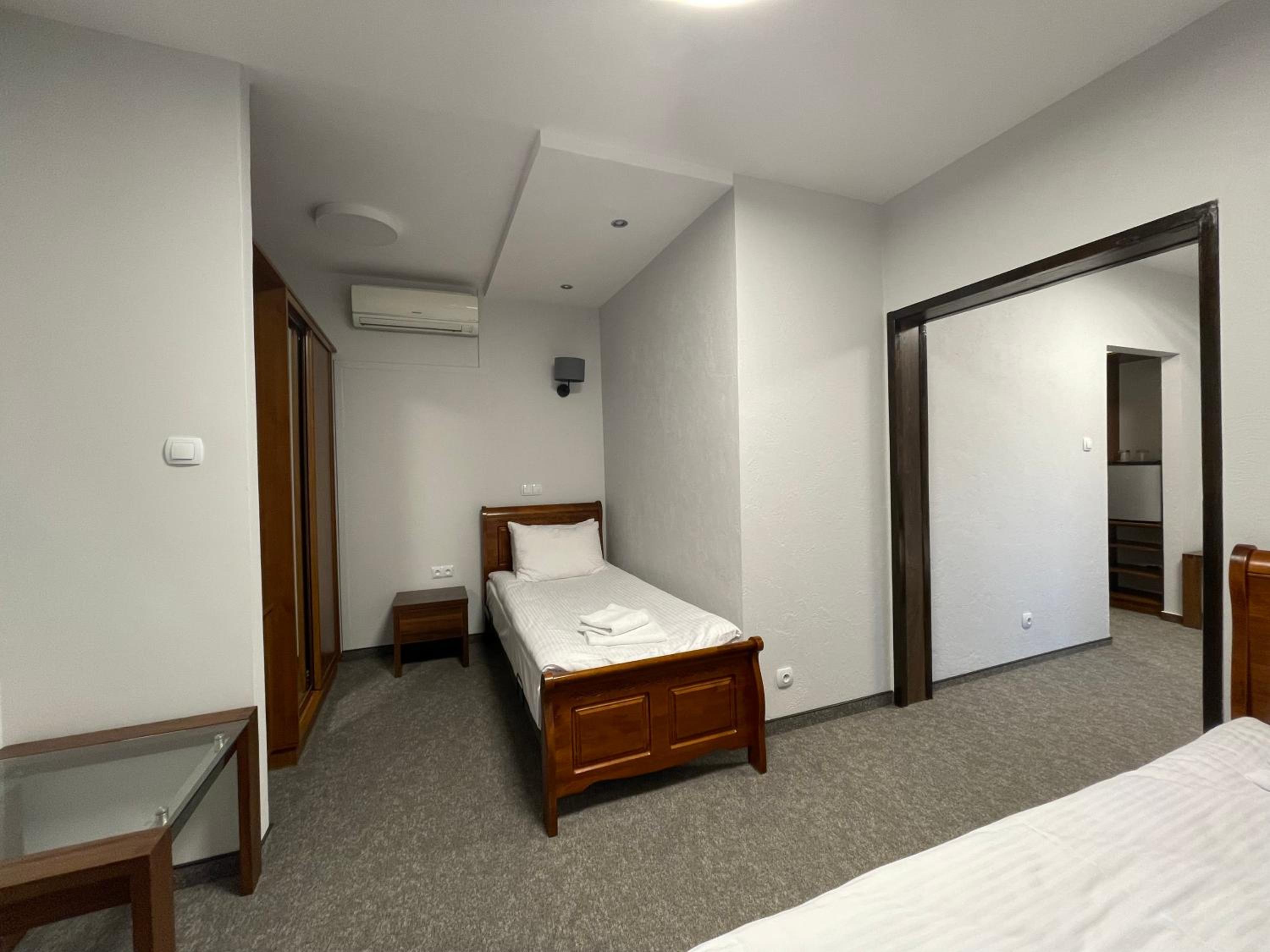 Triple Room - Photo 3