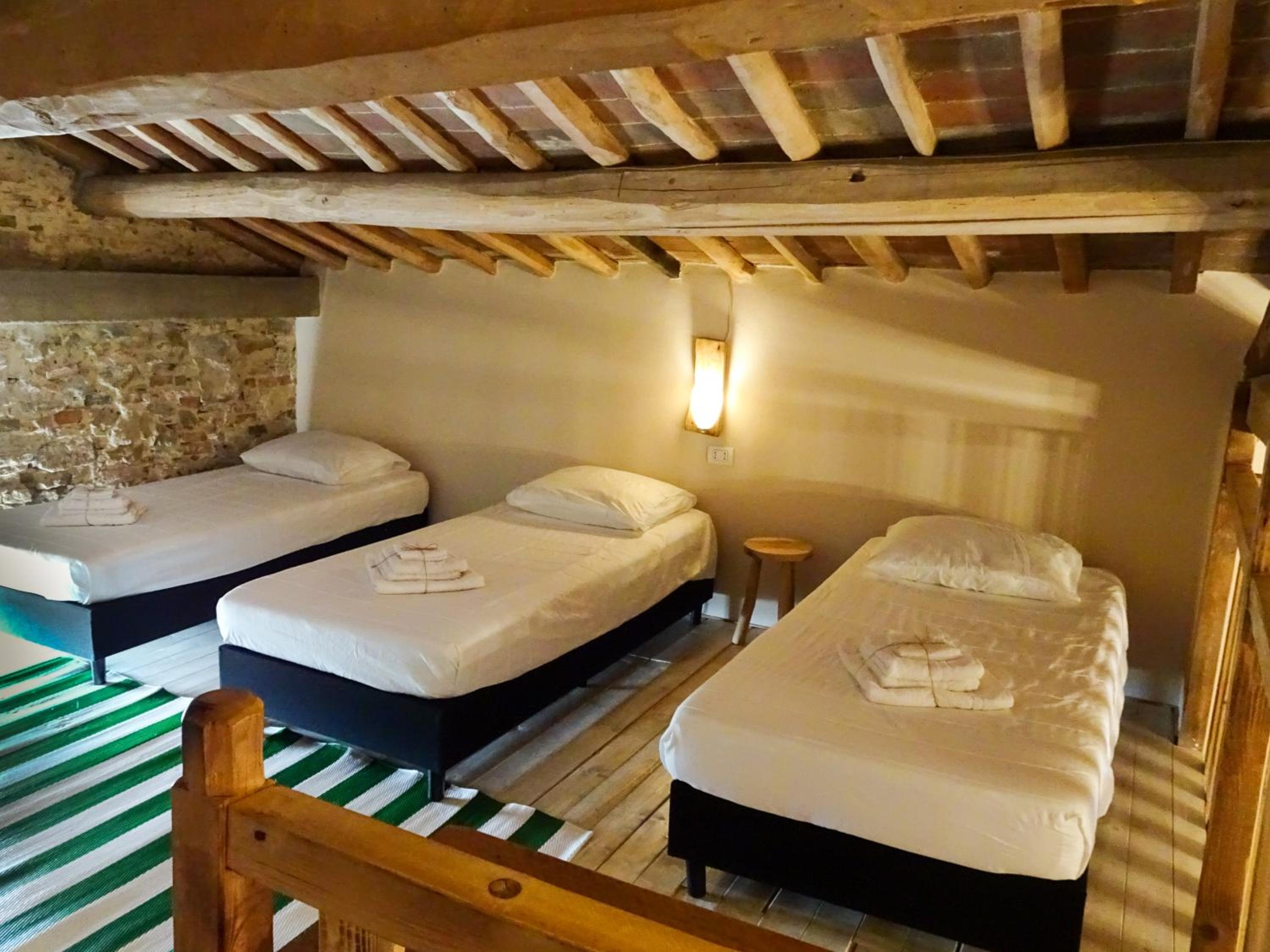 Apartment - Split Level photo 2