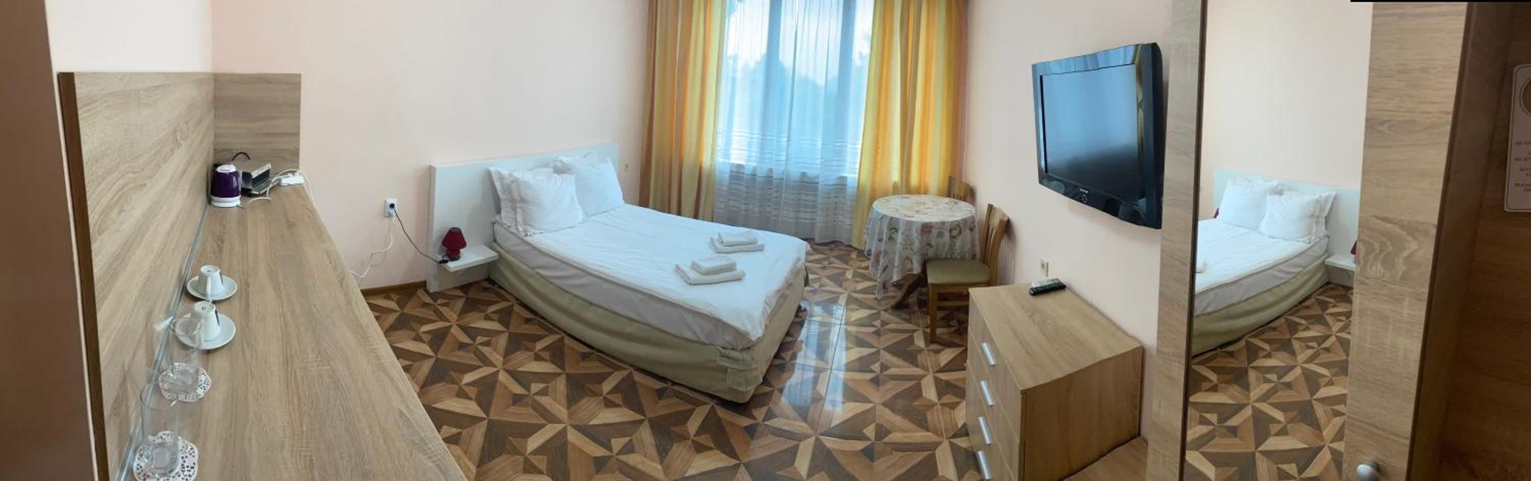 Double Room - Photo 7