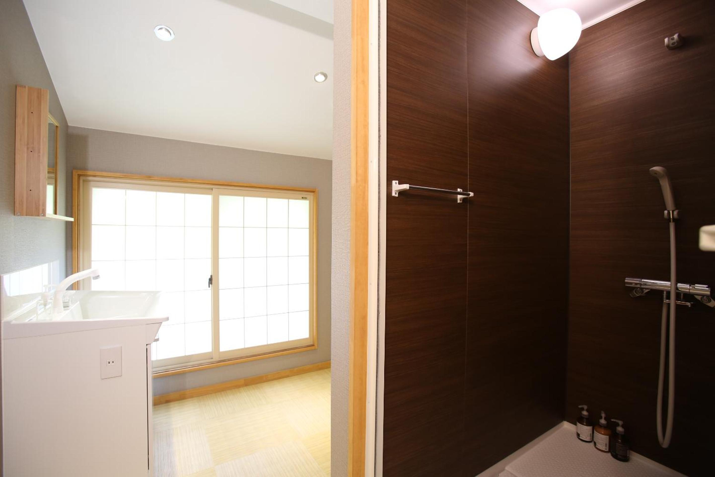 Family Room with Private Bathroom photo 3