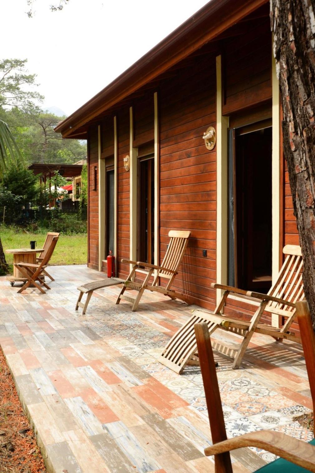 Deluxe Bungalow with Garden View - Photo 1