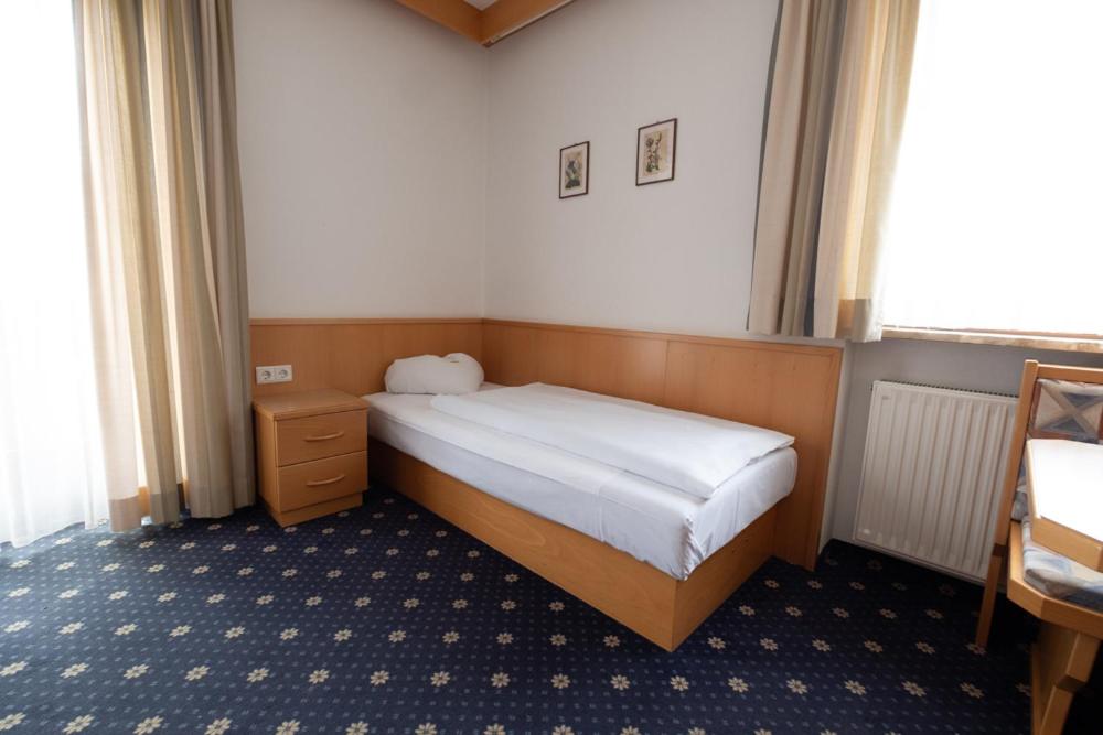 Single Room with Balcony photo 1