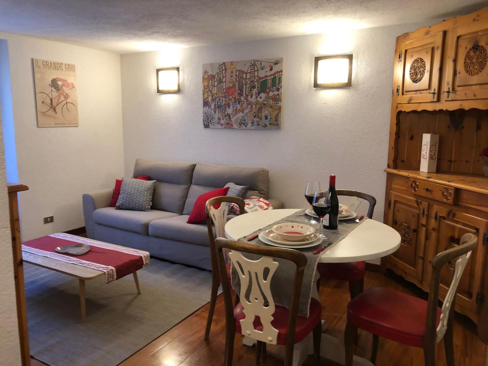 One-Bedroom Apartment - Photo 6
