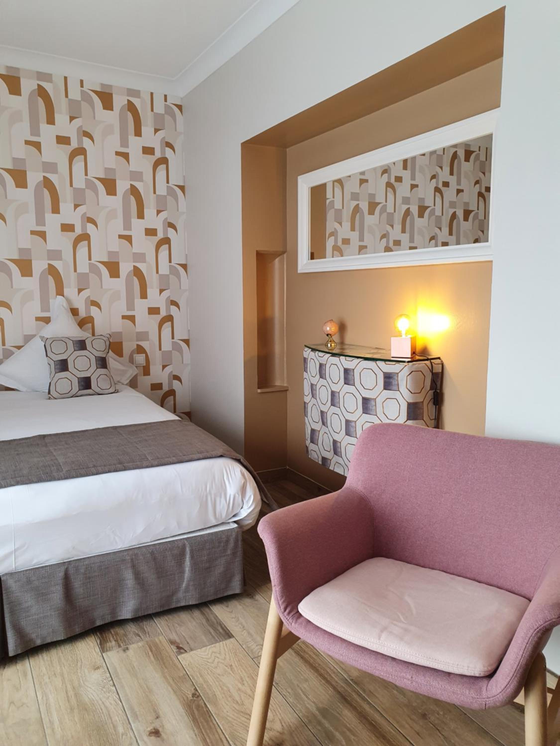 Standard Double Room - Photo 18