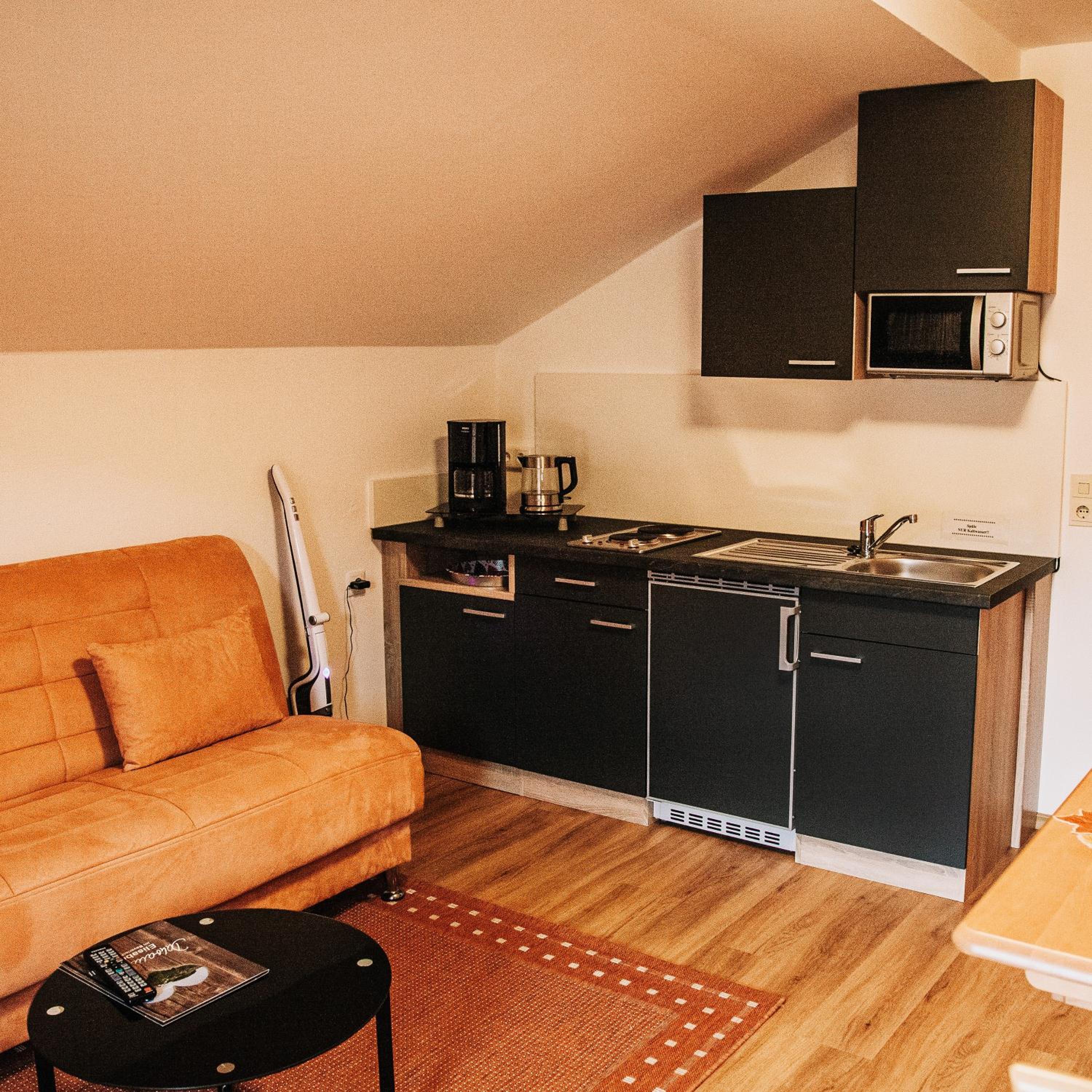 Apartment with Balcony photo 2