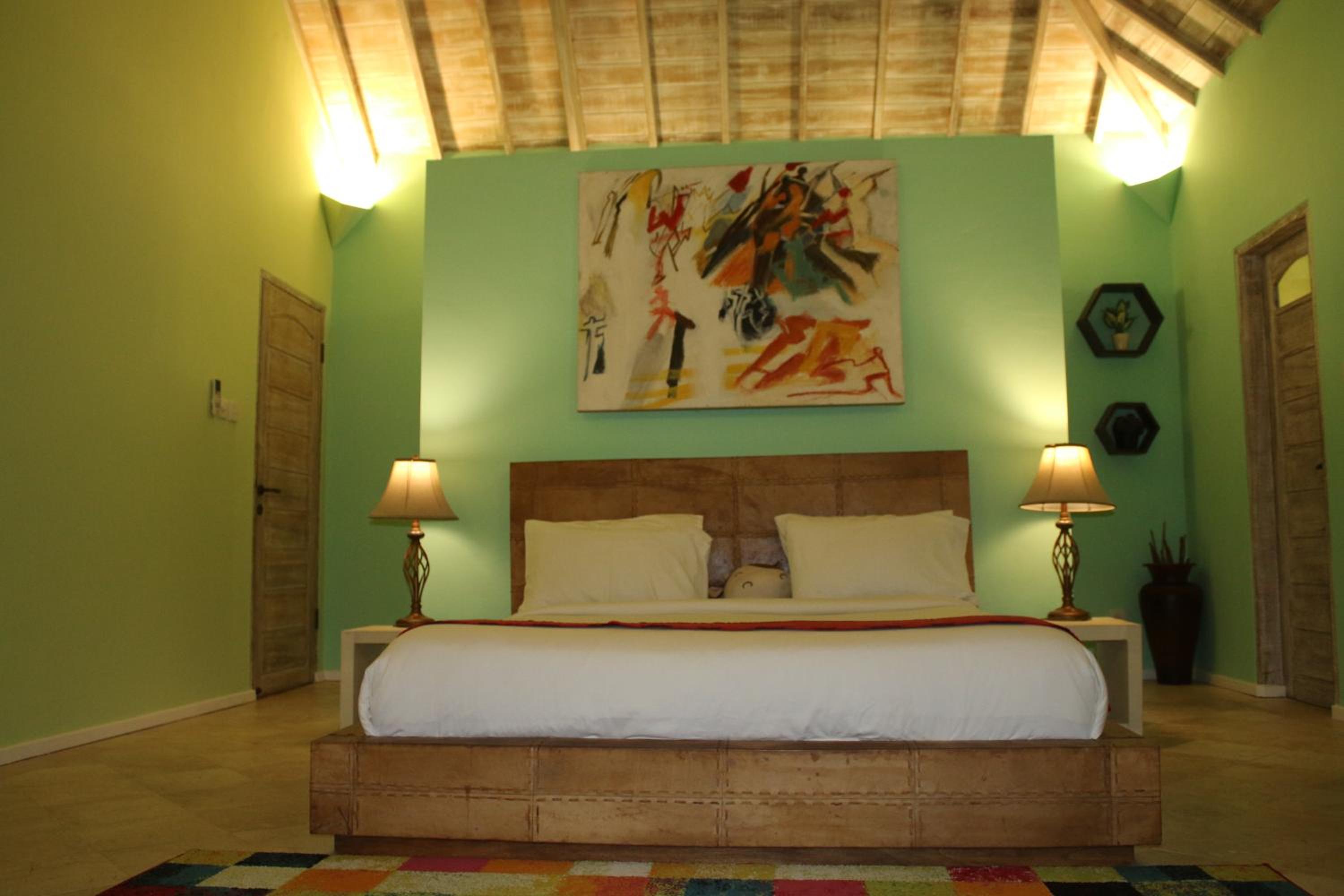 Three-Bedroom Villa - Photo 20