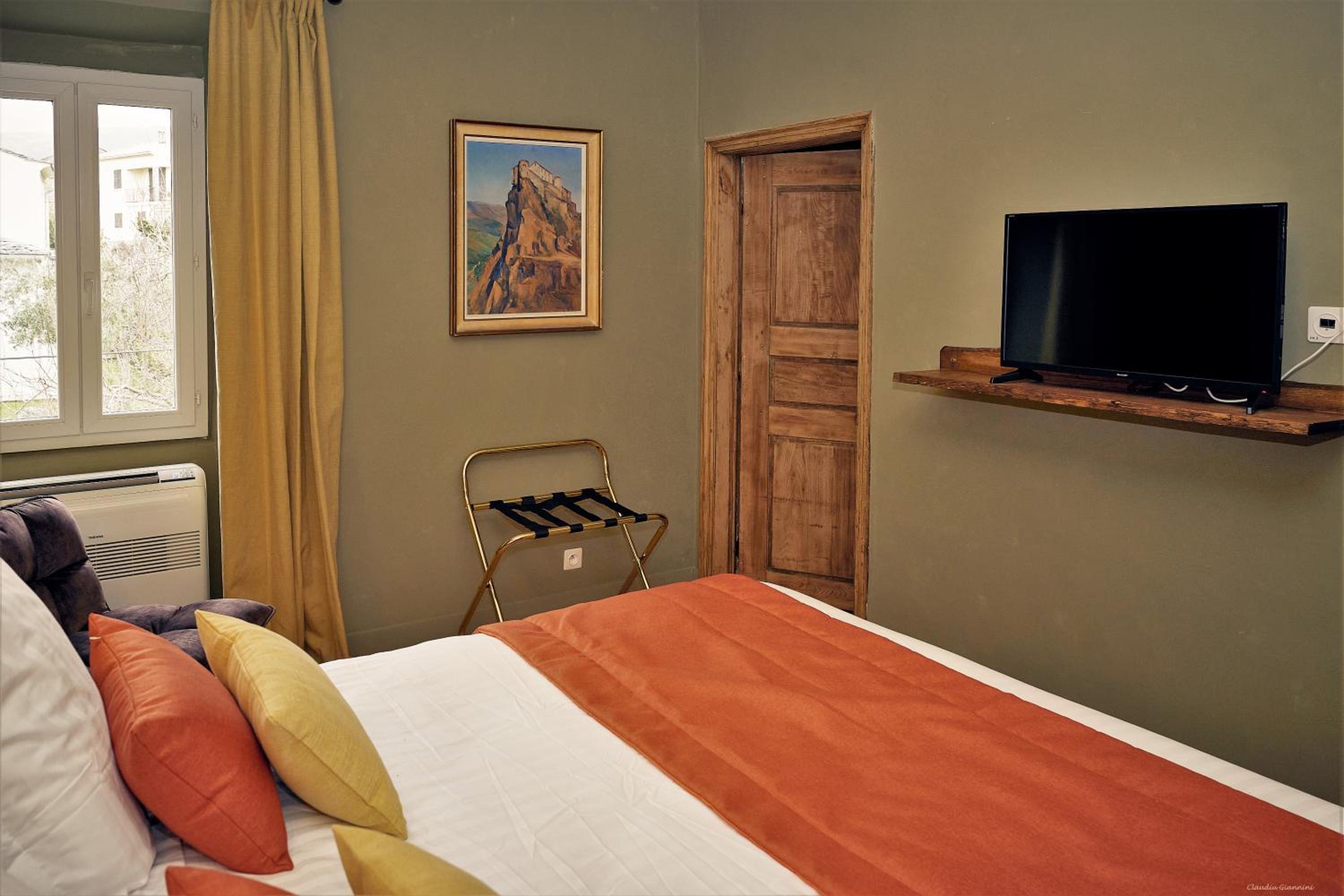 Deluxe Double Room - Photo 3