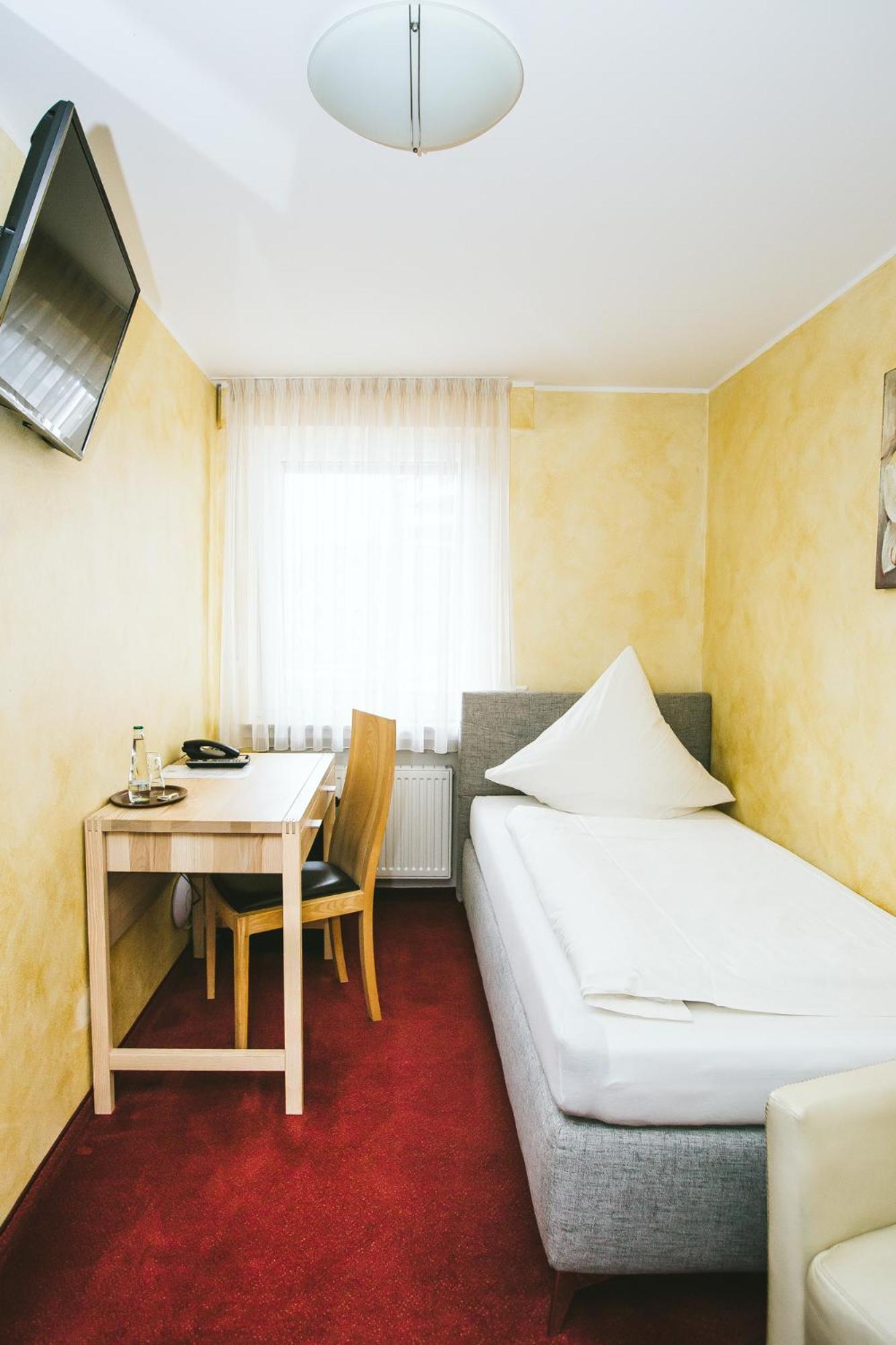Single Room photo 3