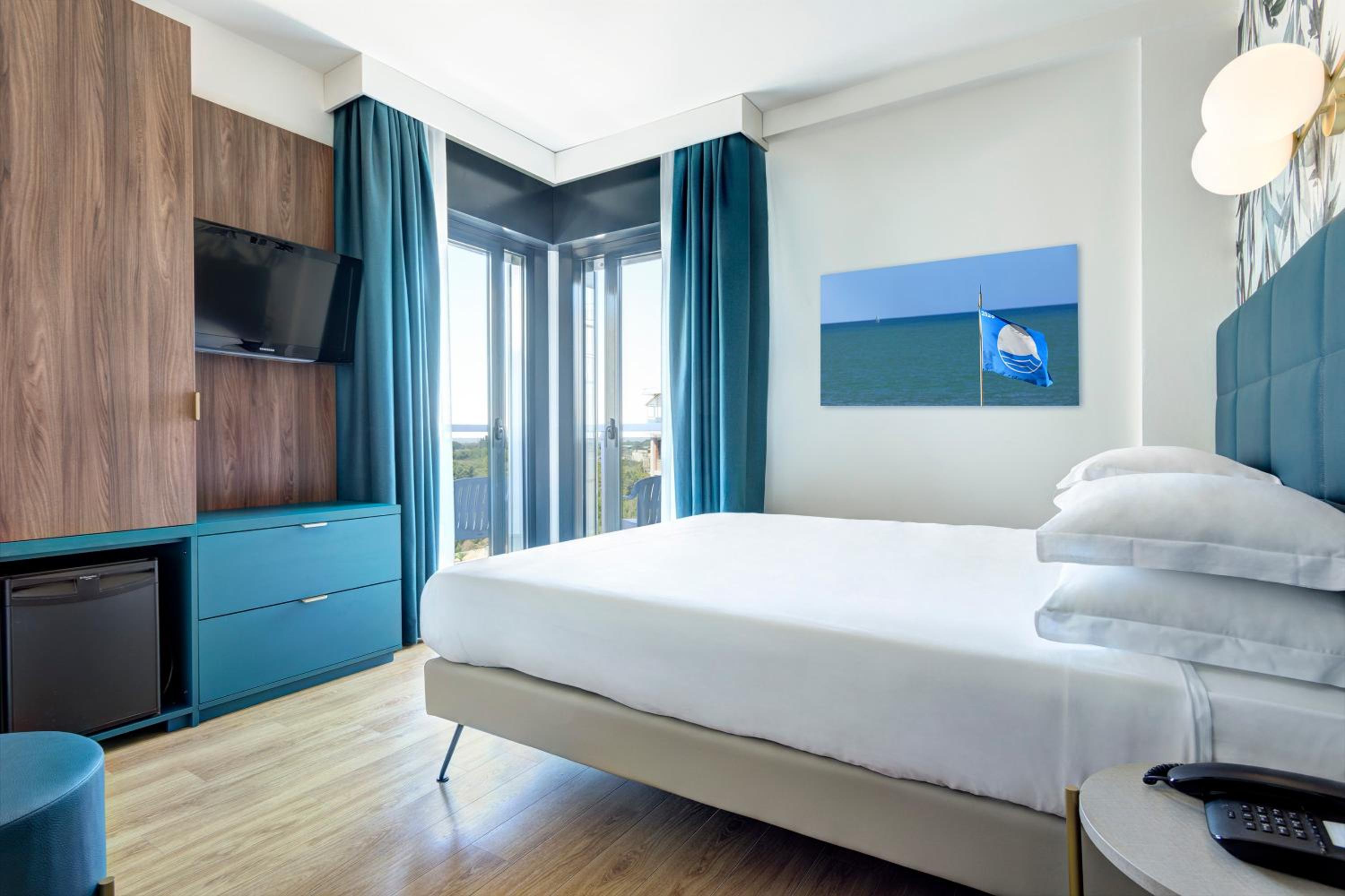 Standard Double Room - Photo 6