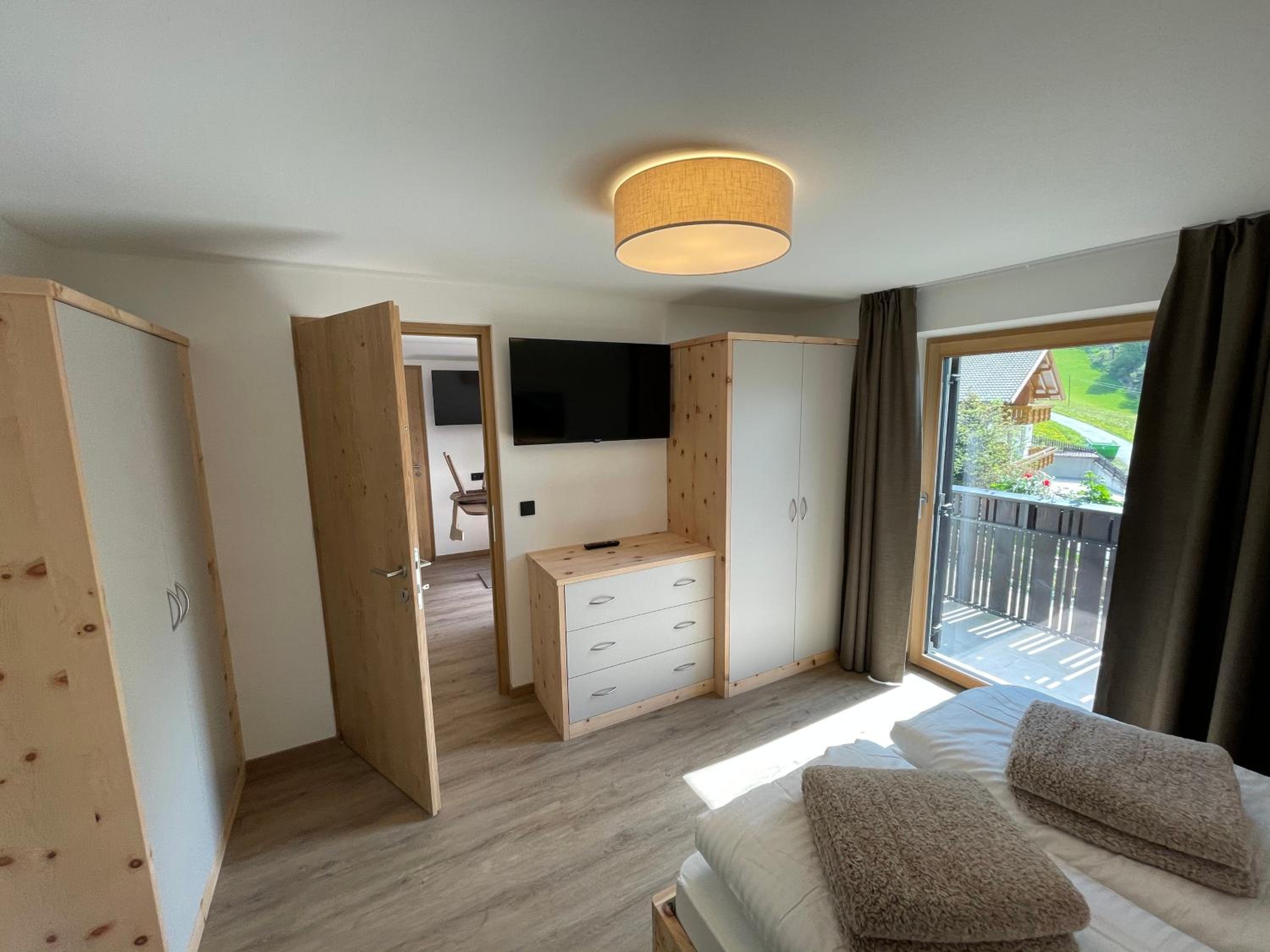 Apartment with Balcony photo 2