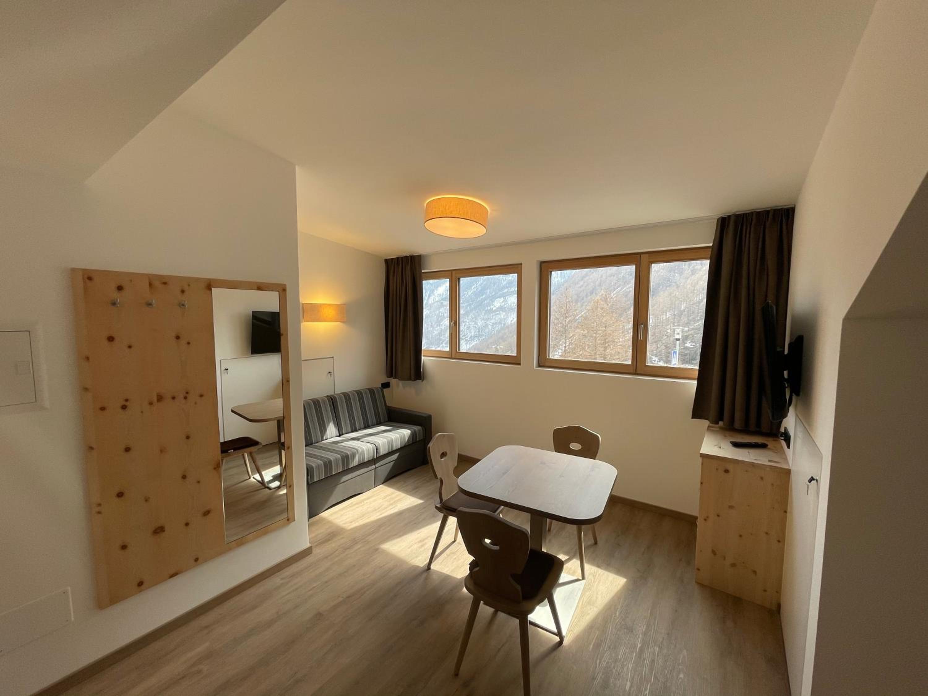 Apartment with Mountain View photo 3