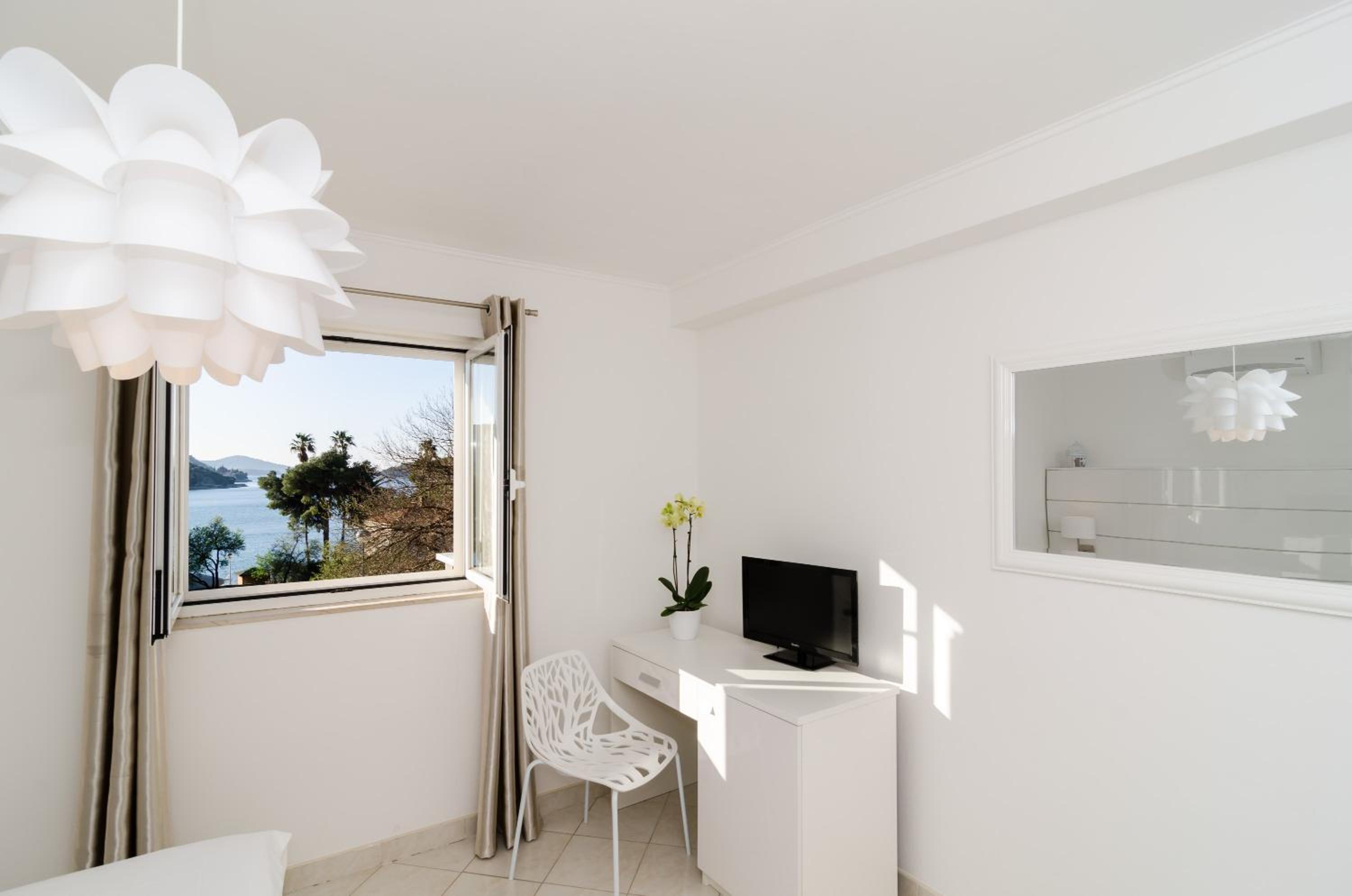 Standard Double Room with Sea View photo 1