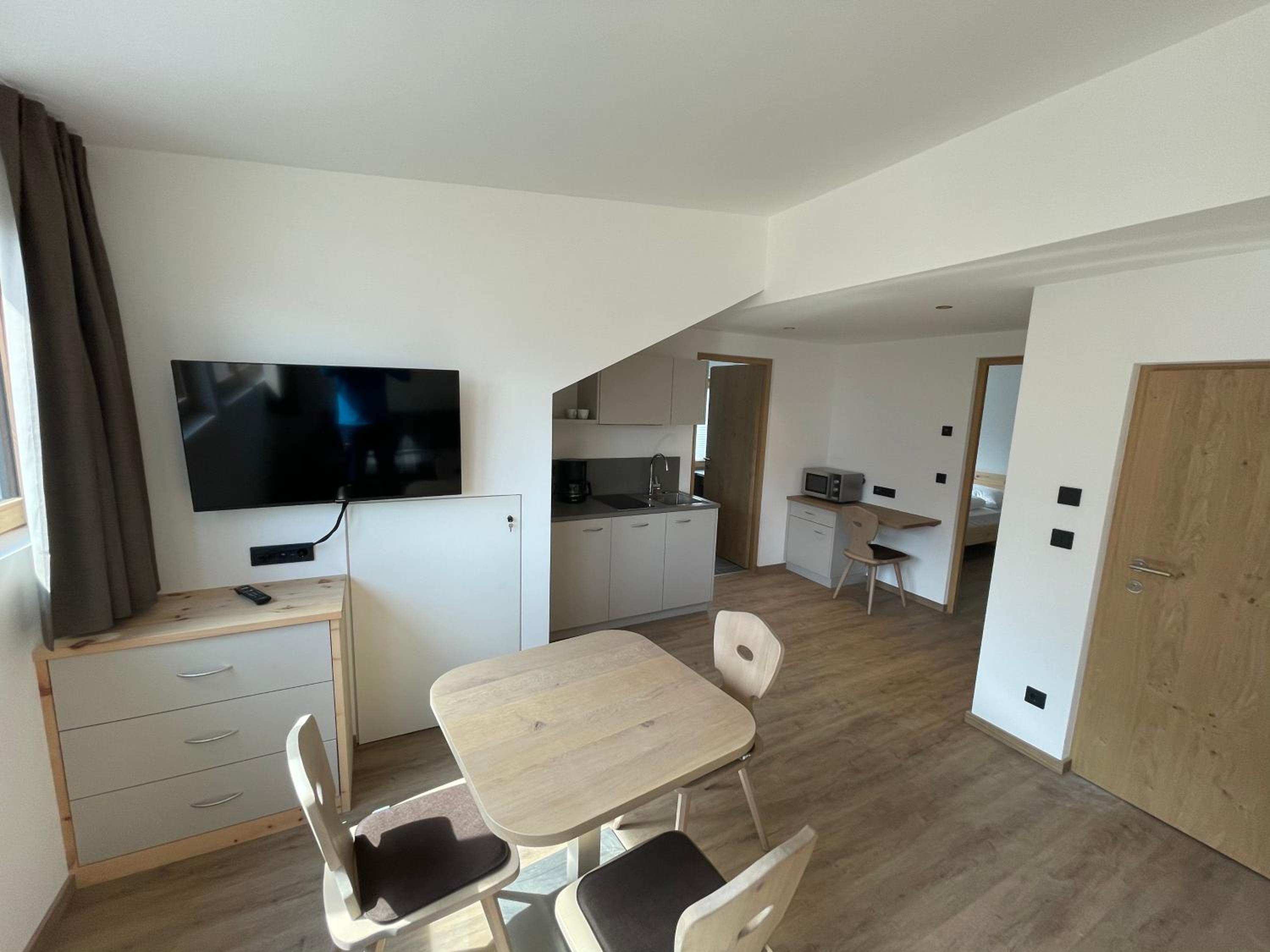 Apartment with Mountain View photo 2