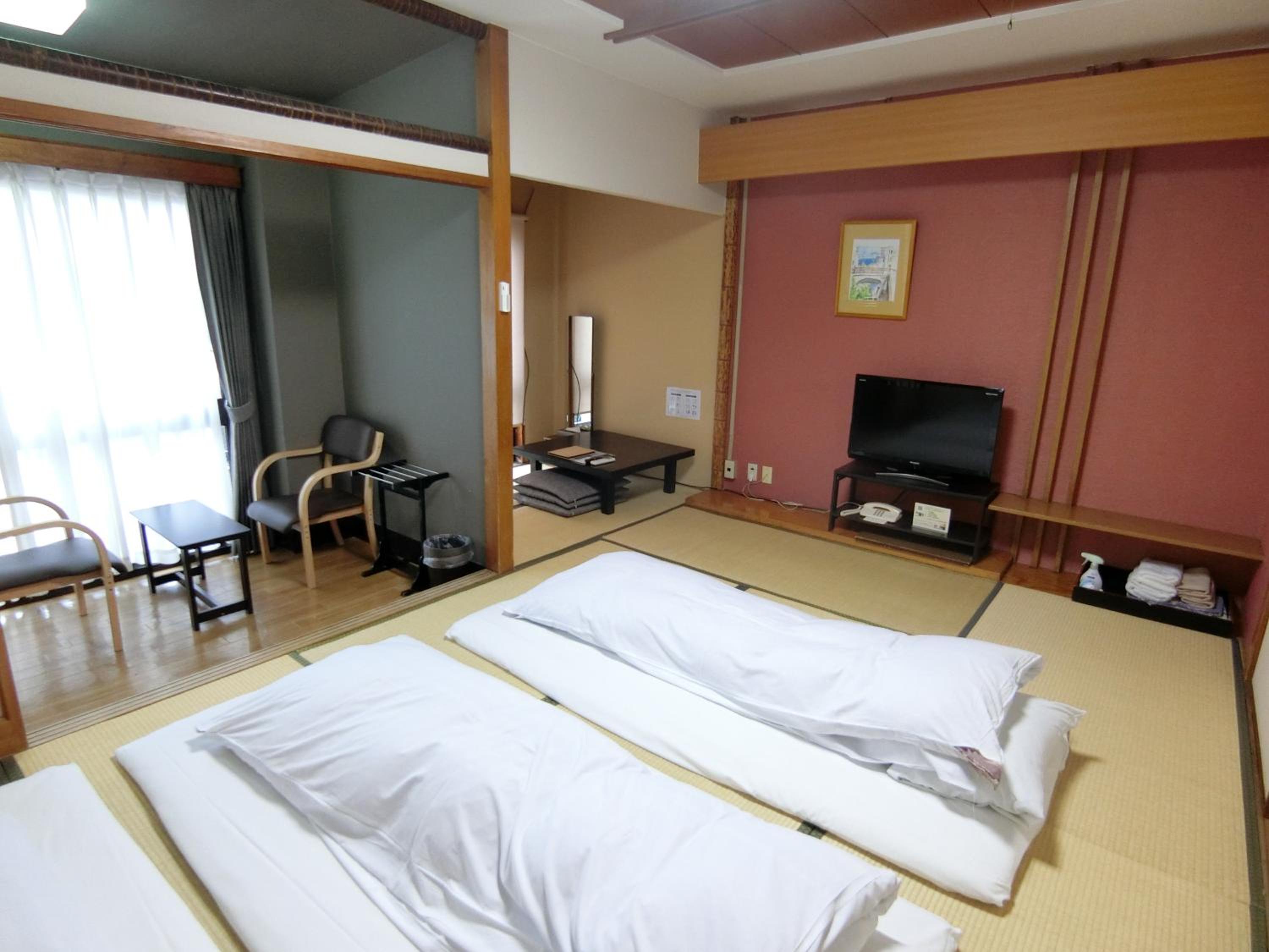 Japanese-Style Room with Private Bathroom - Photo 3