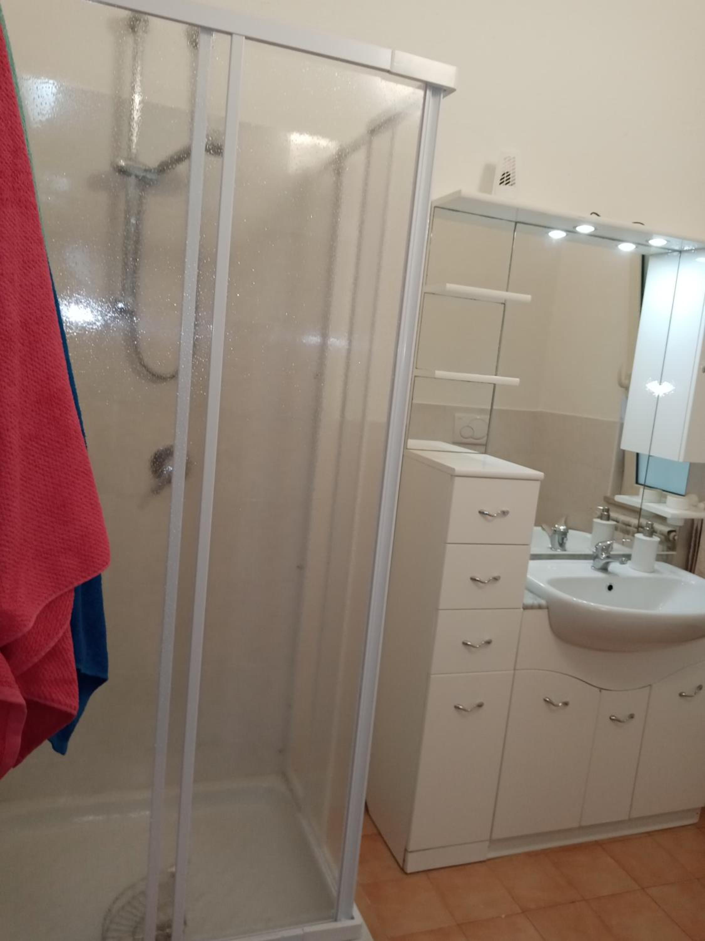 One-Bedroom House photo 3