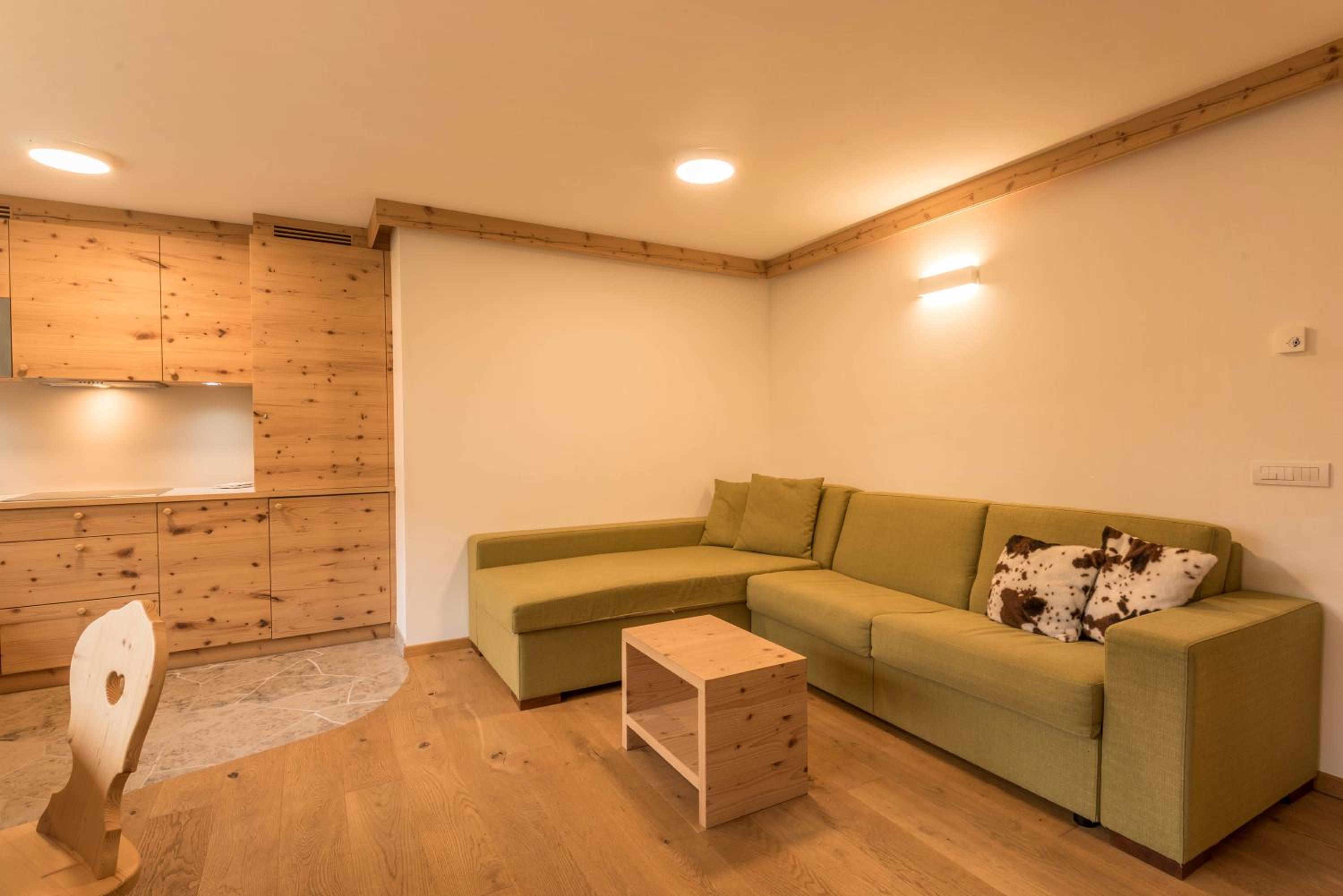 Two-Bedroom Deluxe Apartment with Balcony