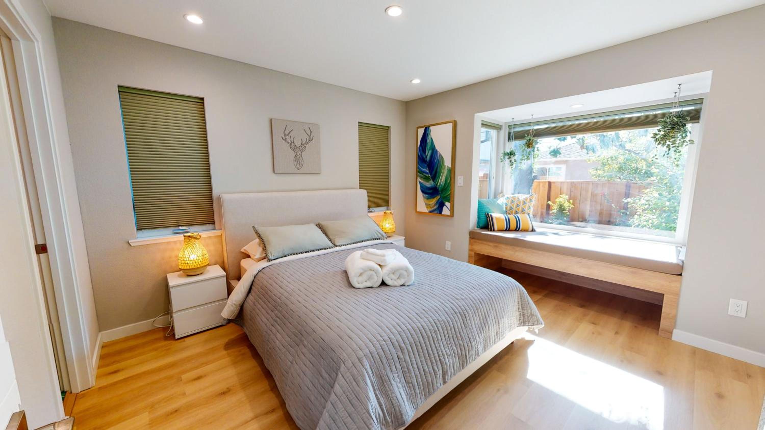 Three-Bedroom House photo 2
