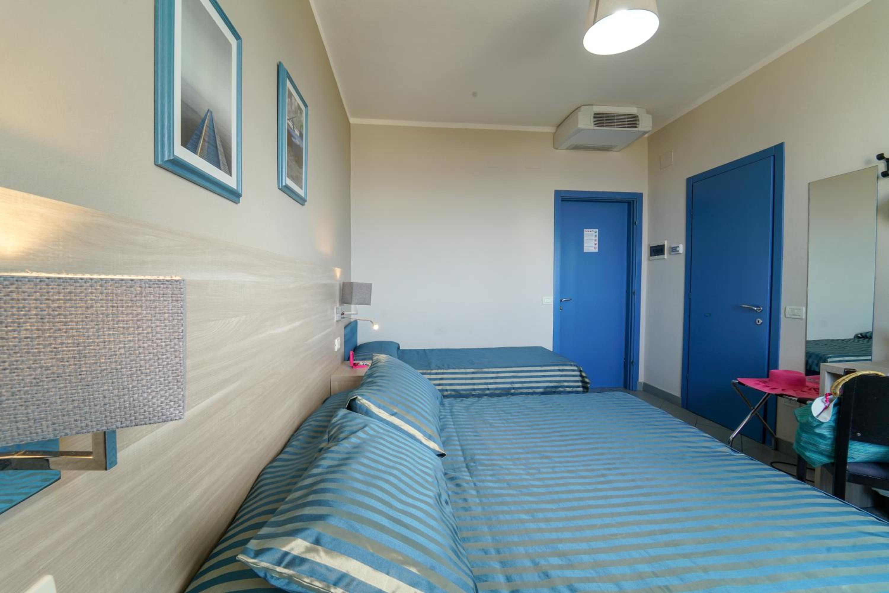 Triple Room photo 2
