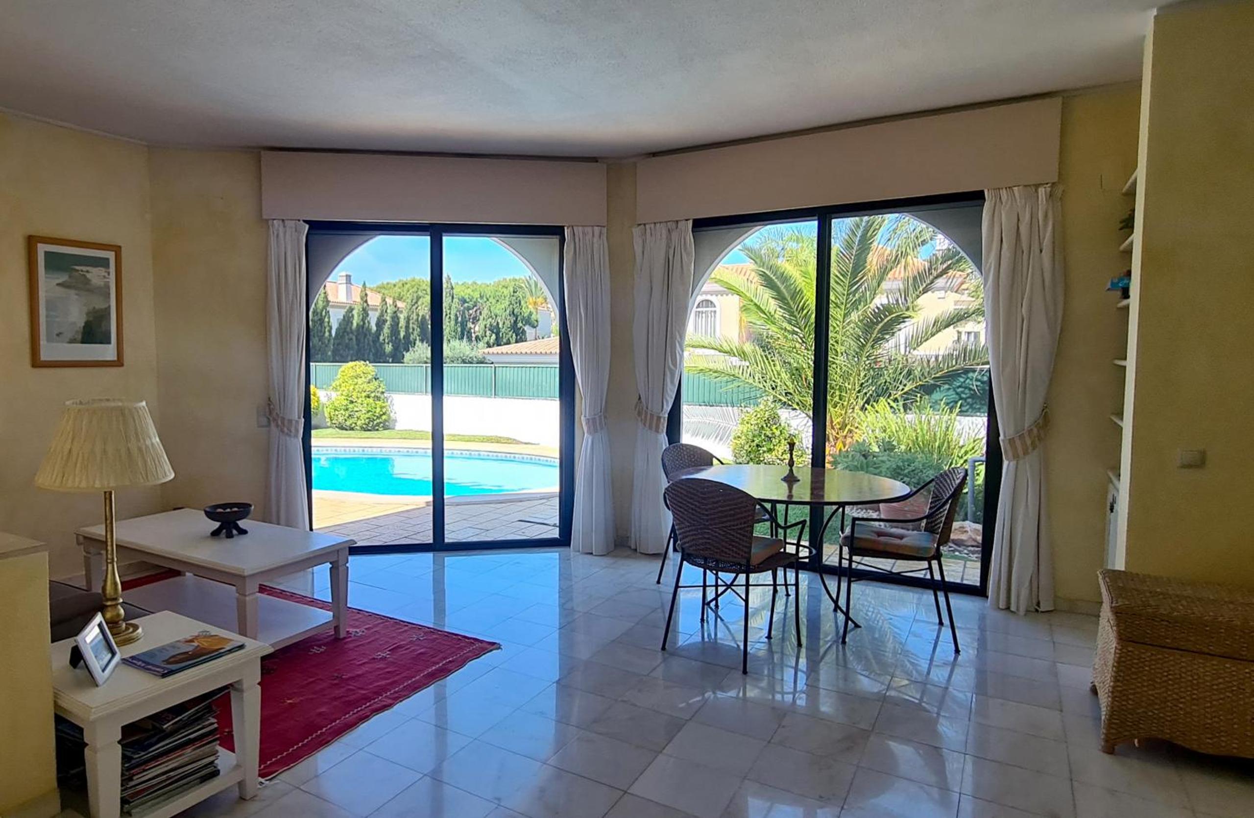 Villa con piscina privada