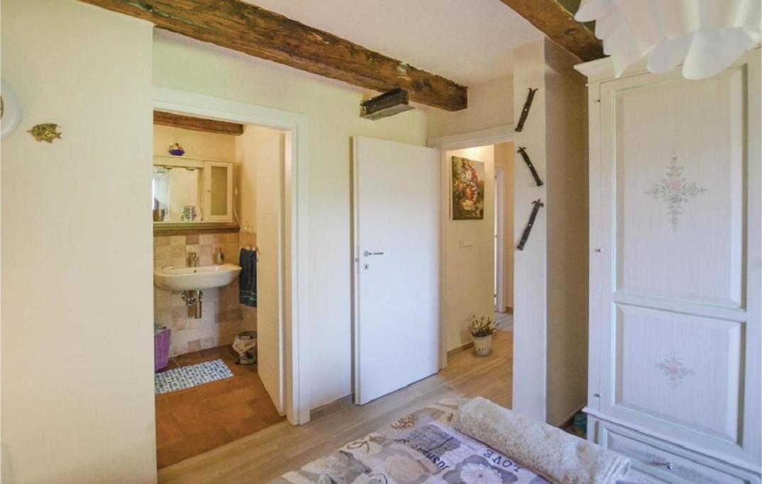 Two-Bedroom House photo 3