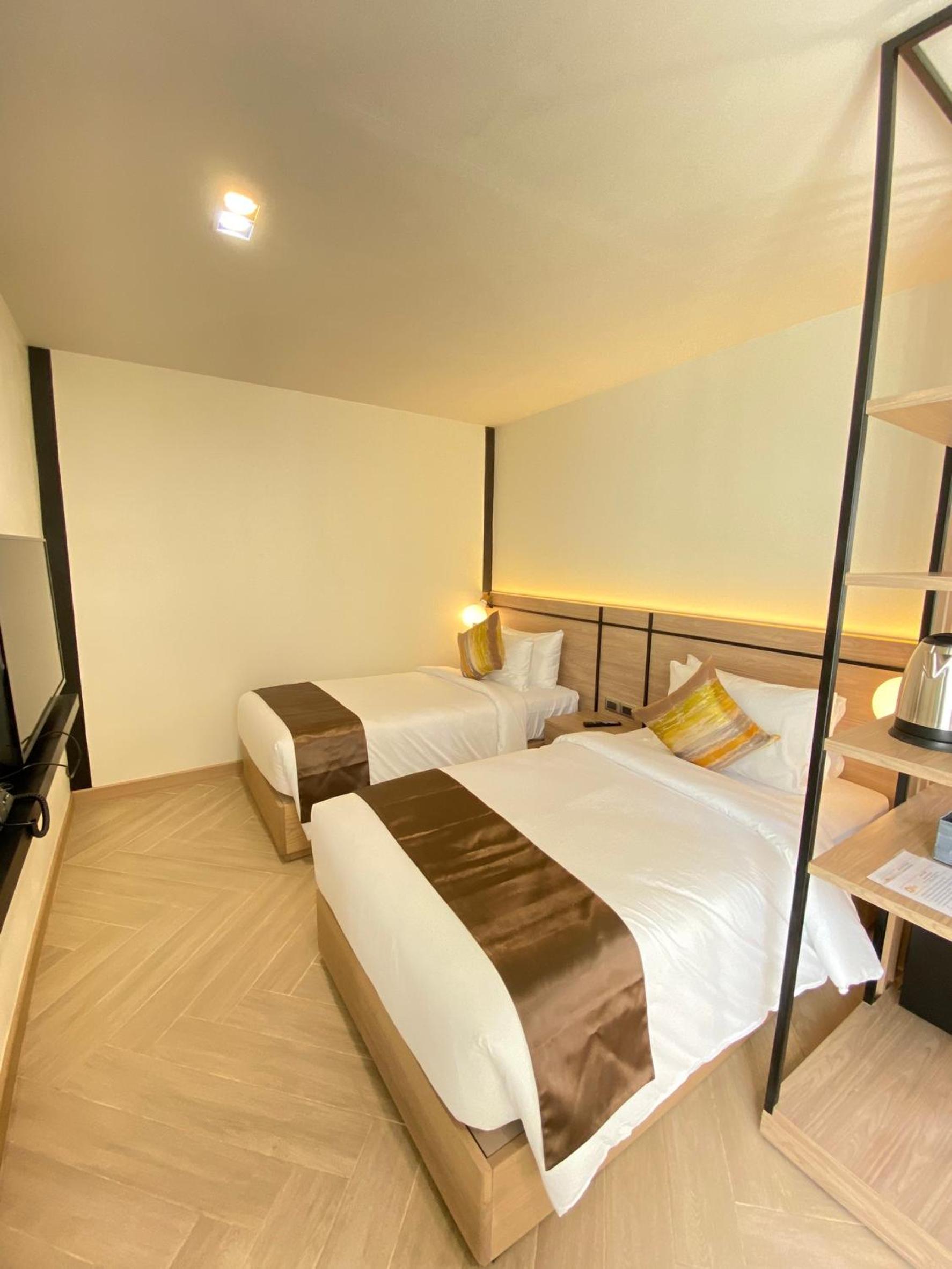 Standard Twin Room photo 3