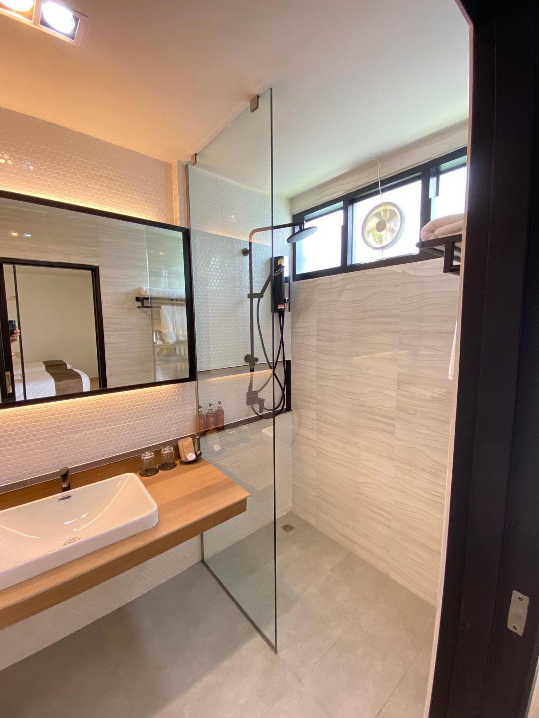 Standard Twin Room photo 2