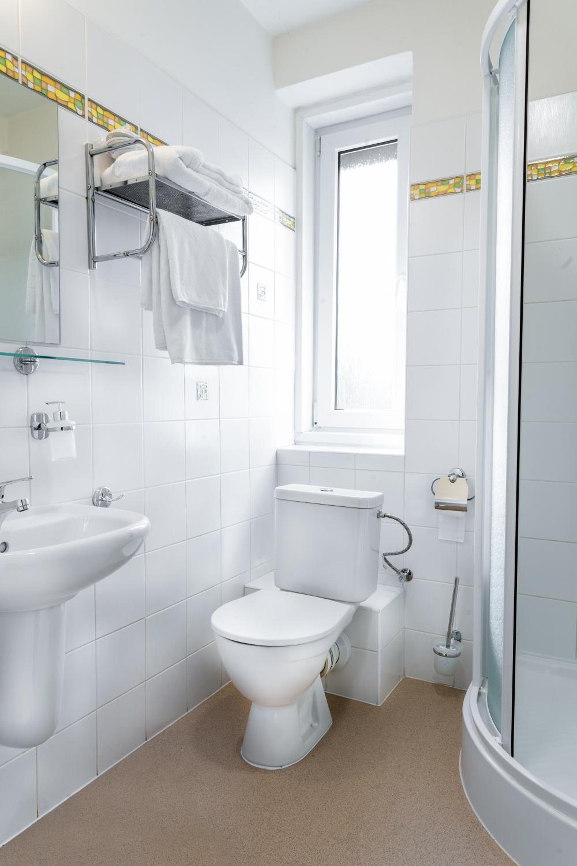 Standard Double or Twin Room photo 2