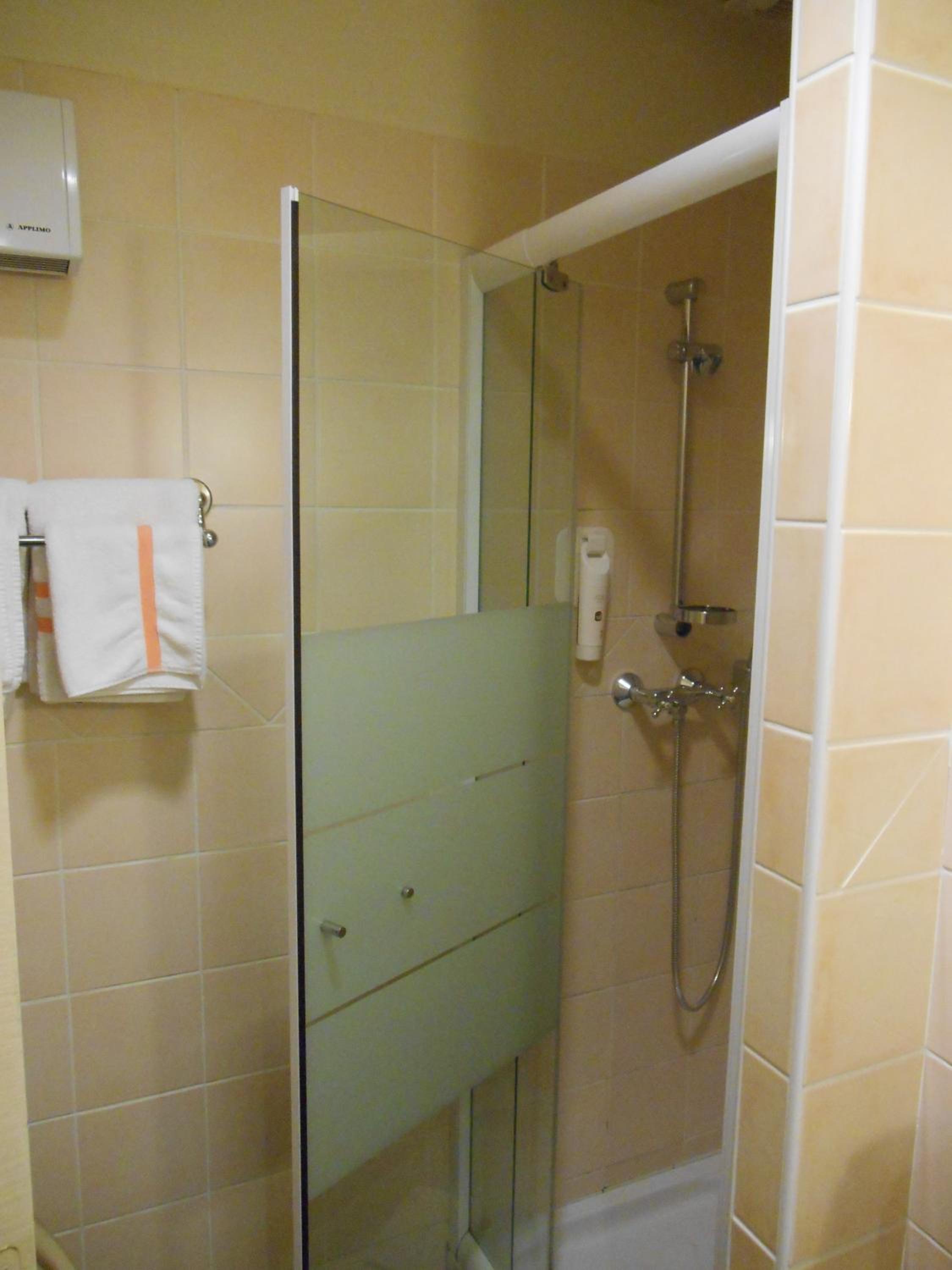 Classic Double Room - Photo 6