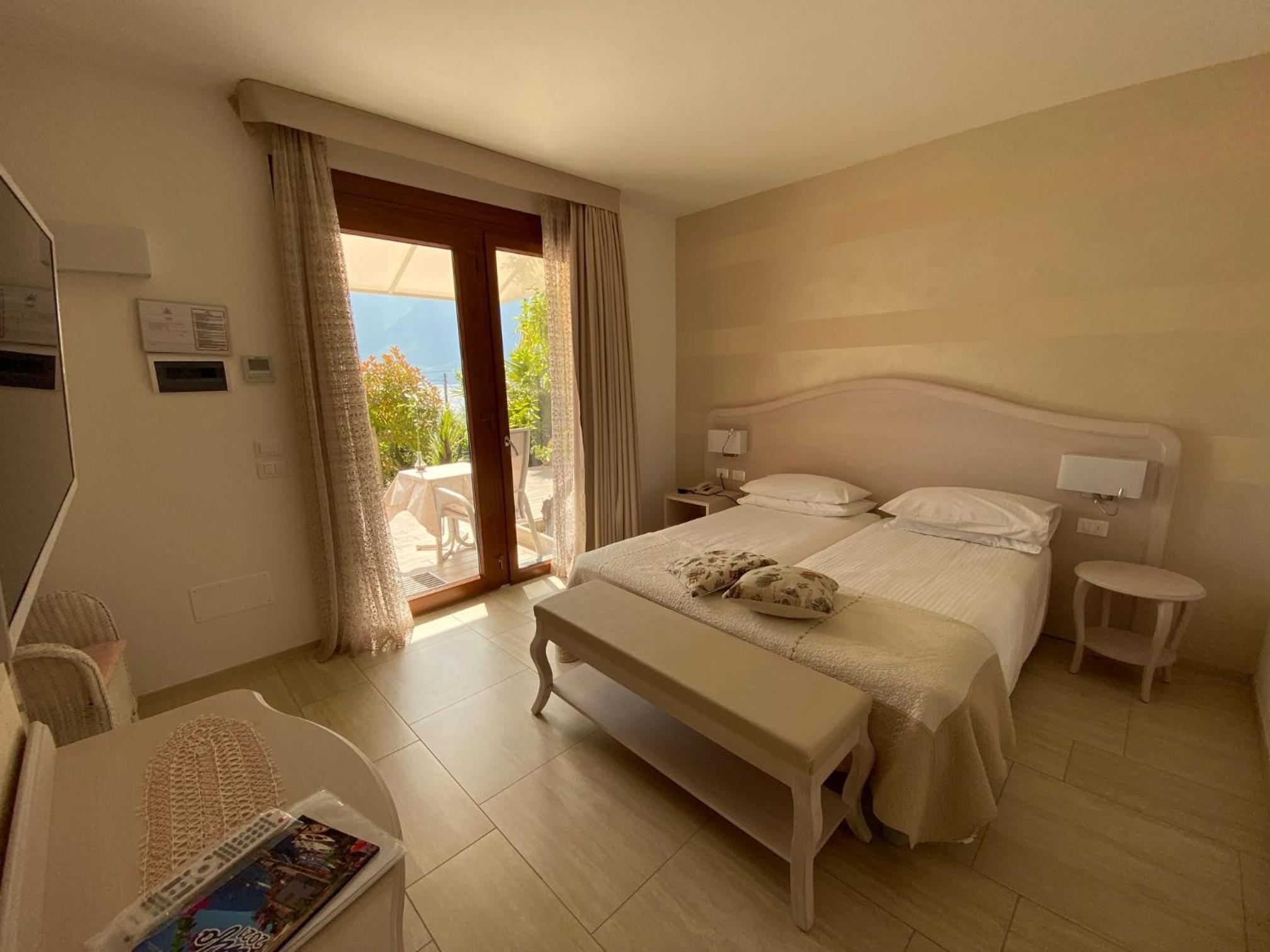 Twin Room with Terrace - Annex photo 1