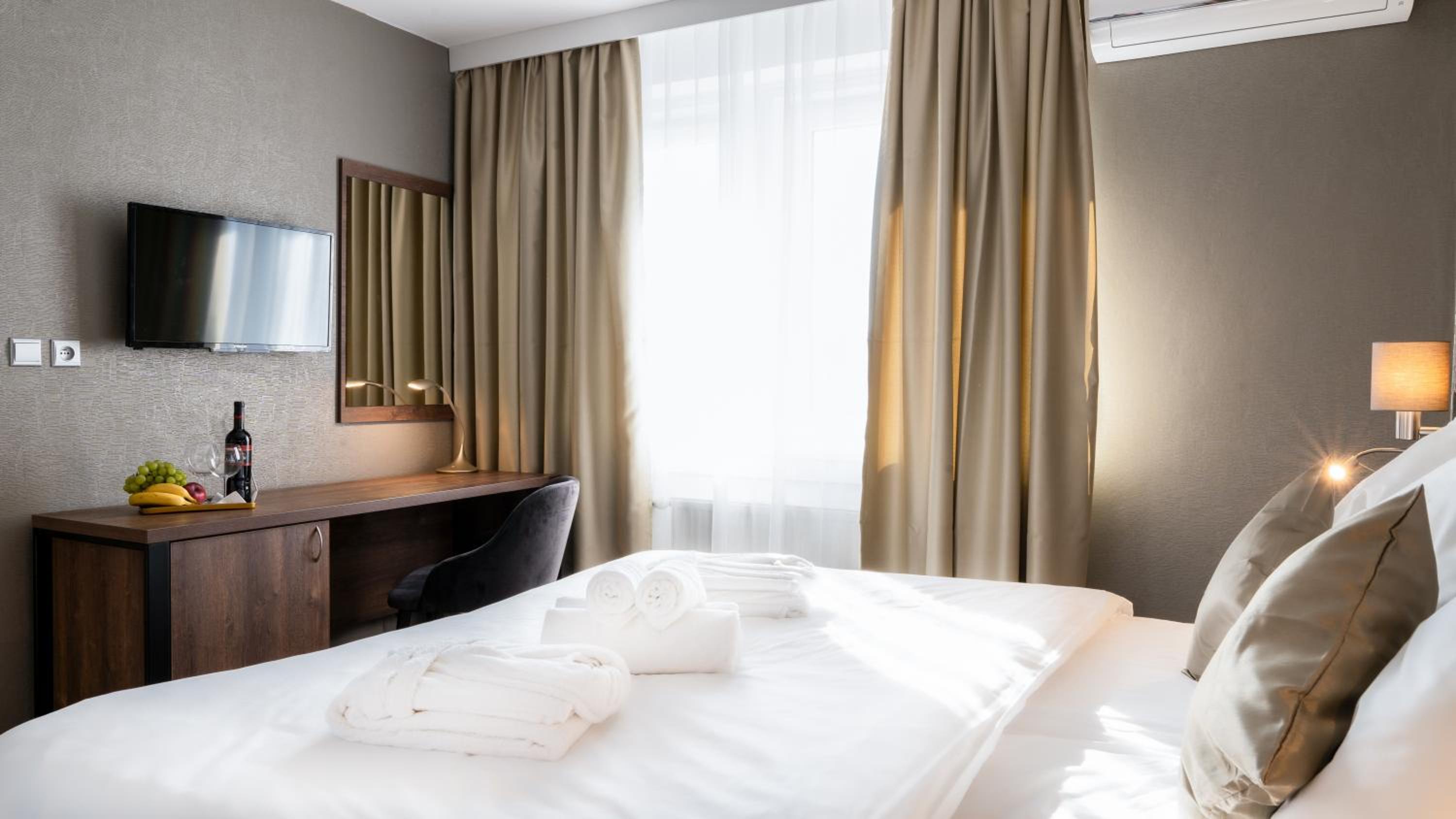 Standard Double or Twin Room photo 3