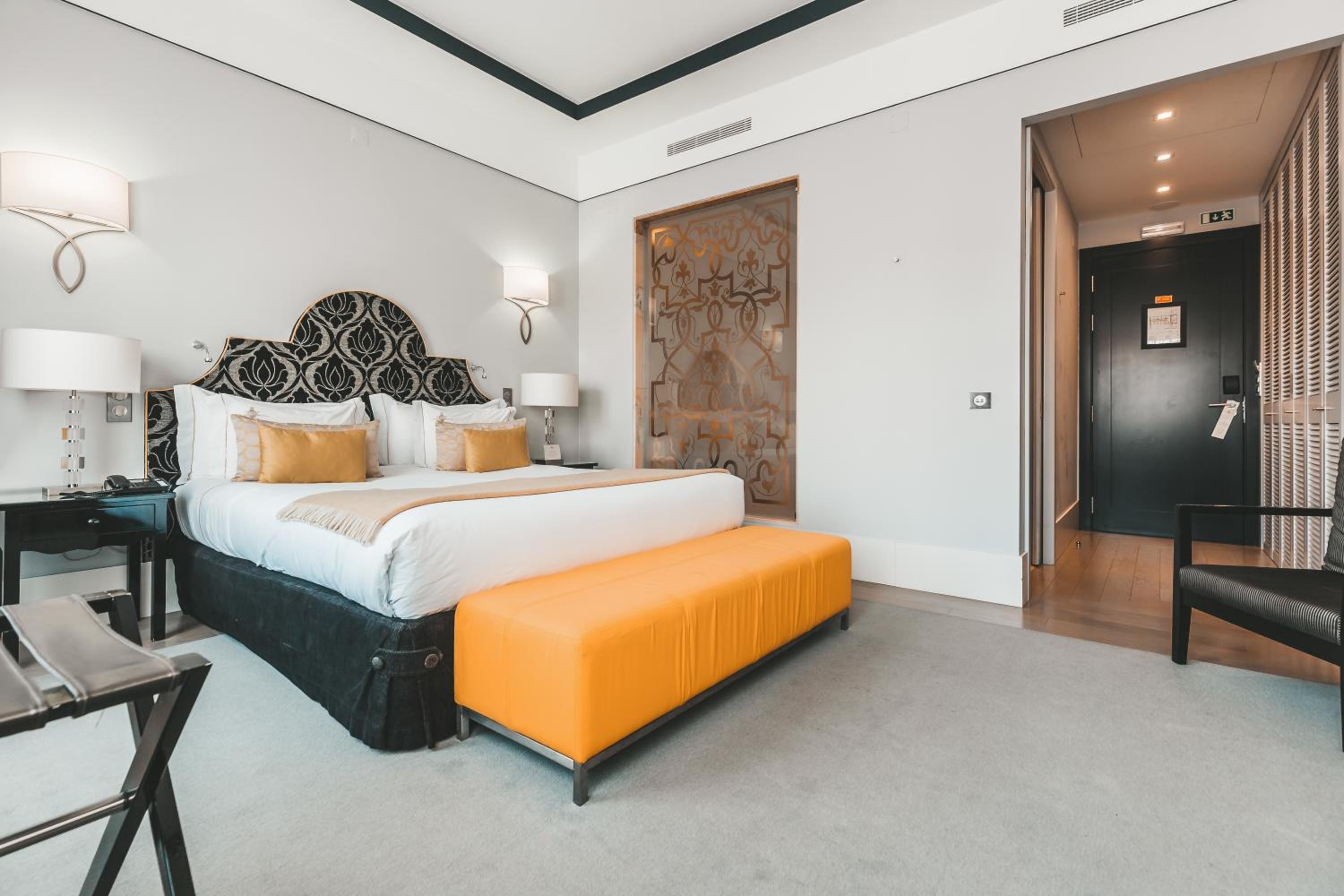 Superior Deluxe Double or Twin Room 