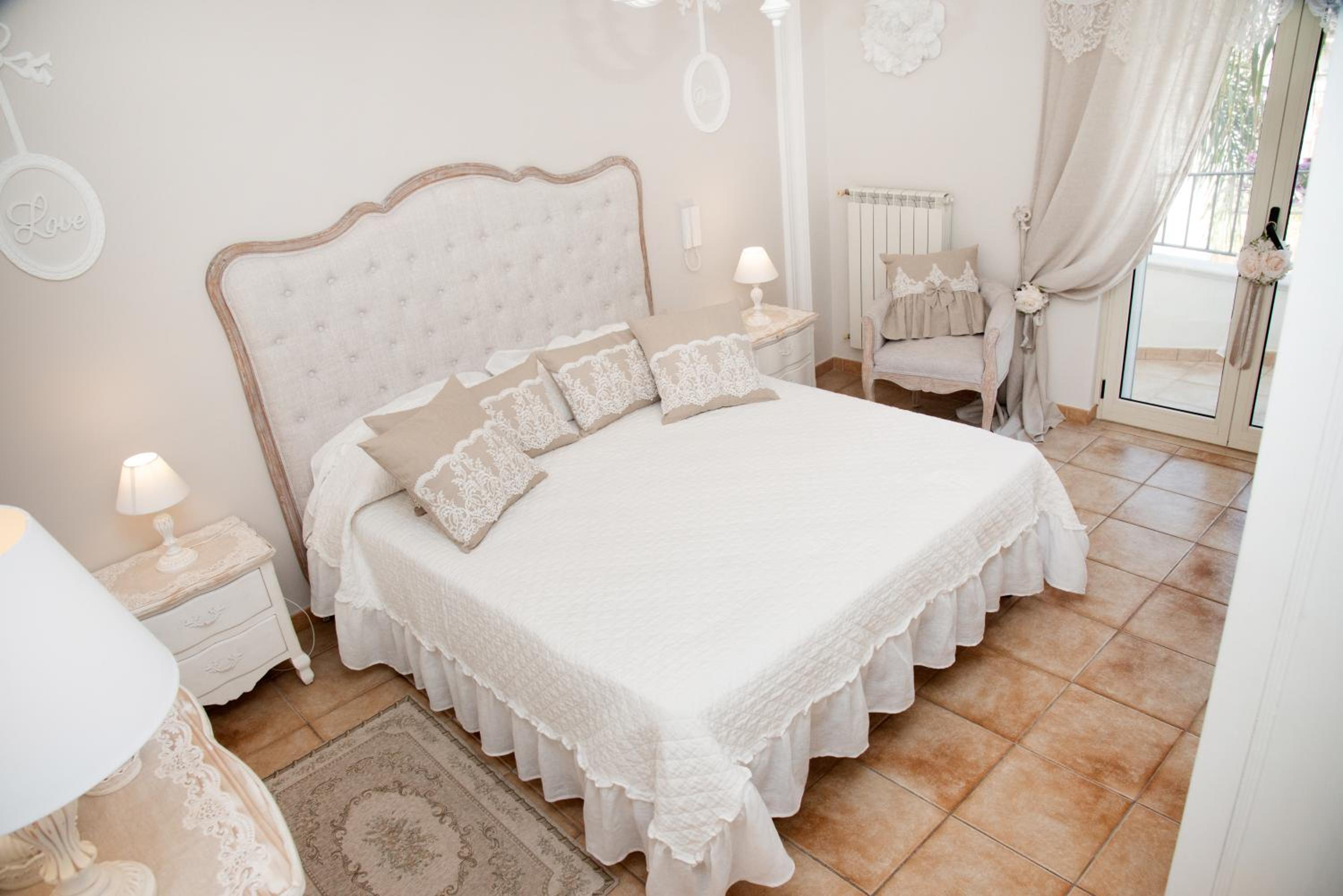 Two-Bedroom Apartment - Photo 2