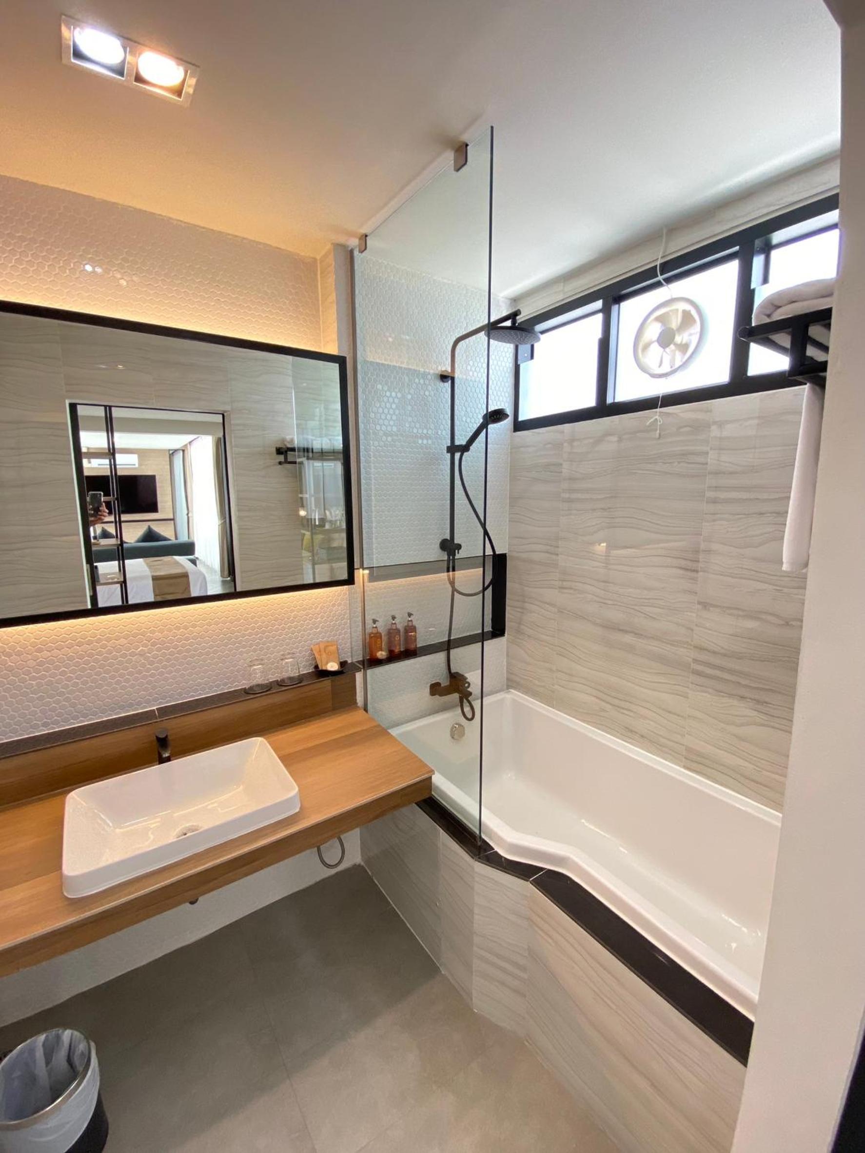 Deluxe Double Room - Photo 6